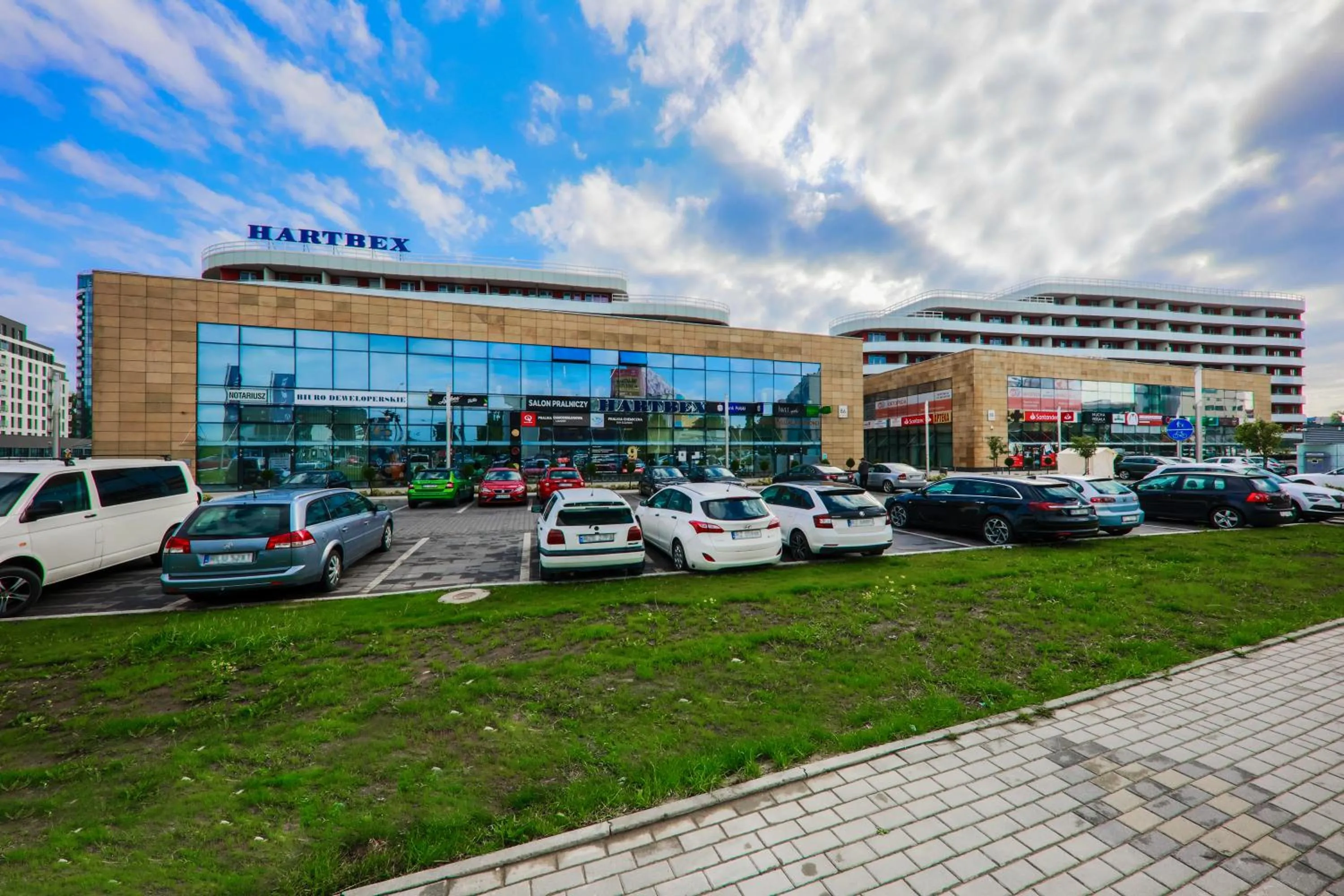 Property building in Emihouse CityVibe Apartments