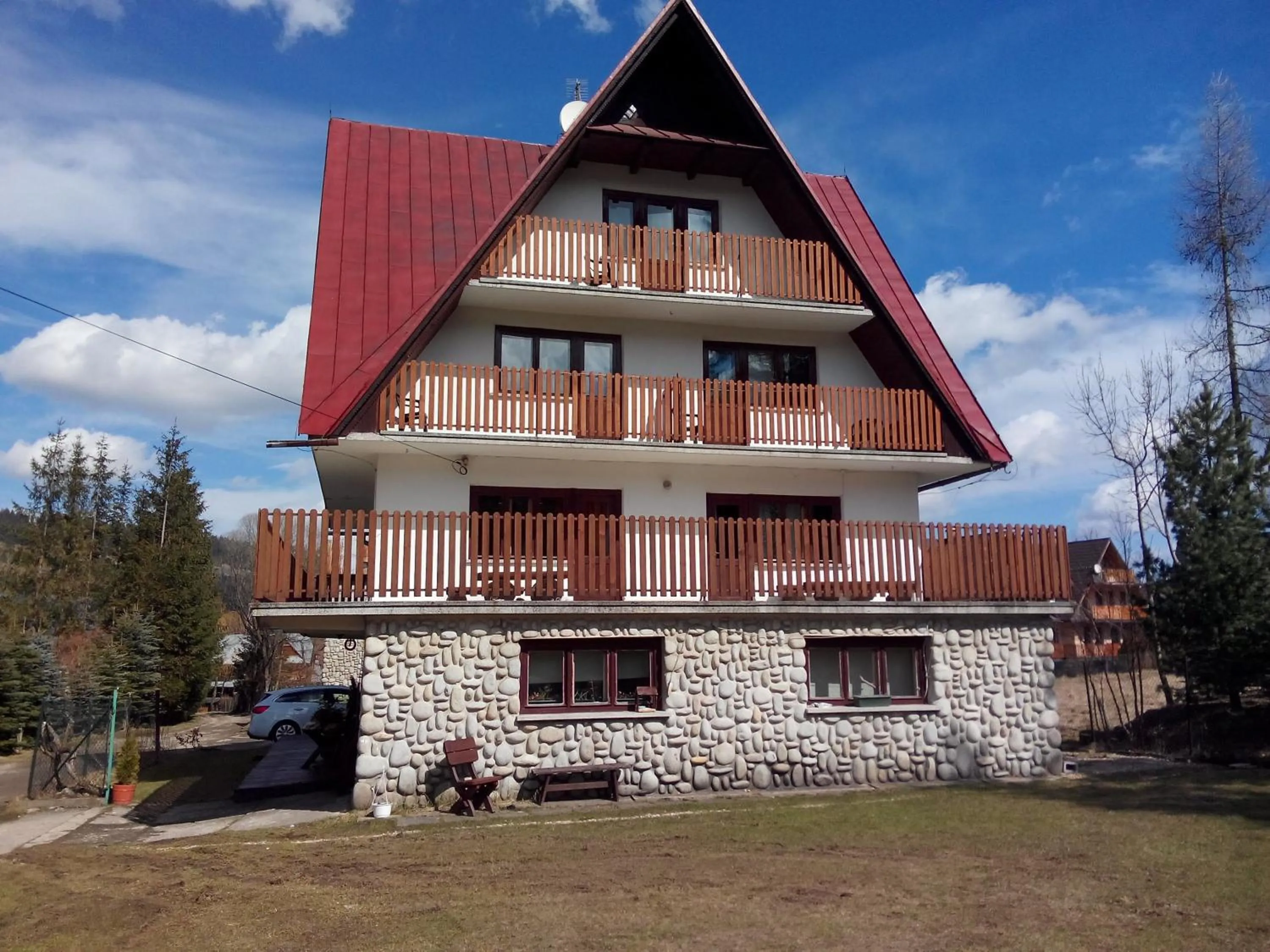 Property building in Willa Senator