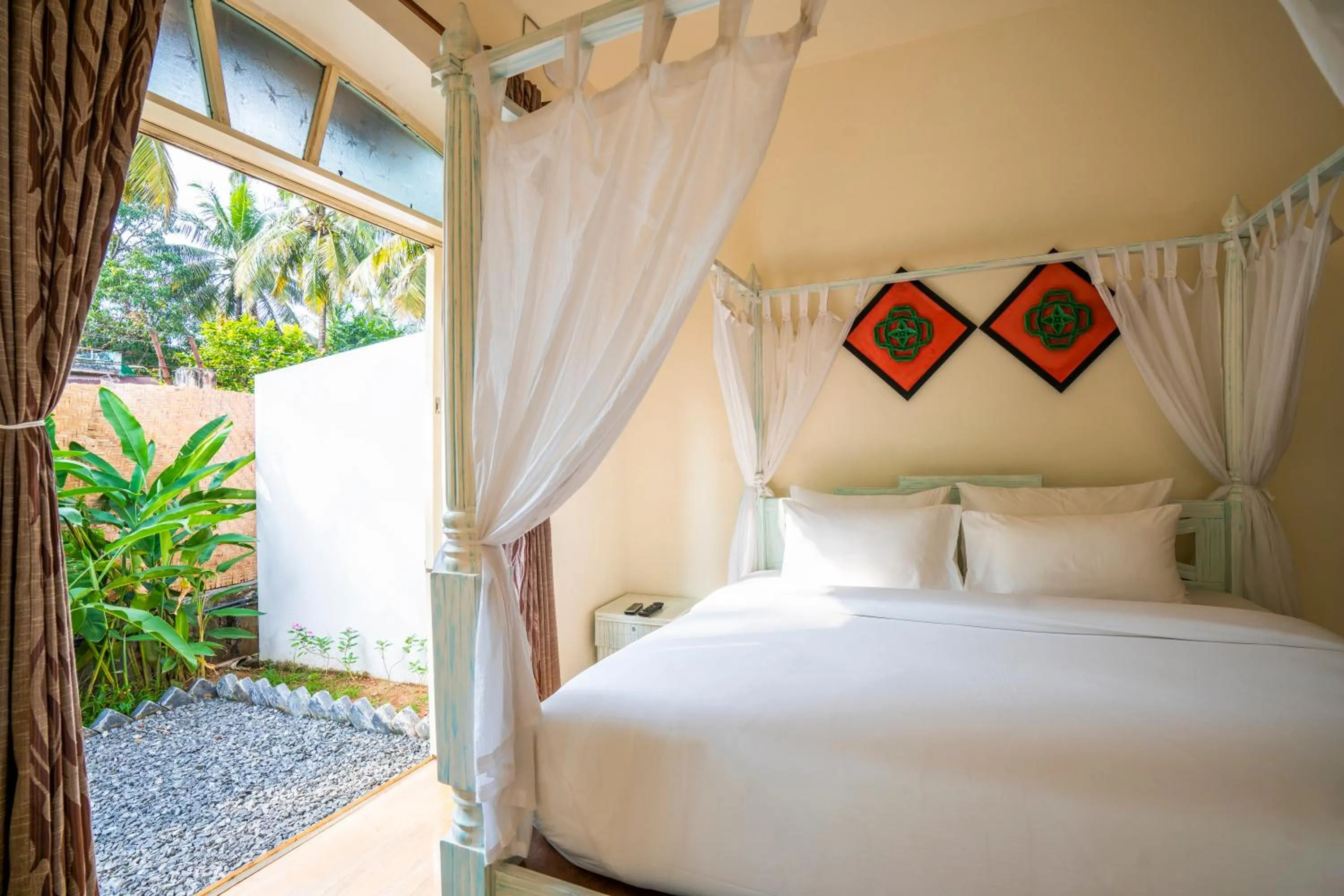 Garden, Bed in Moustache Goa Luxuria