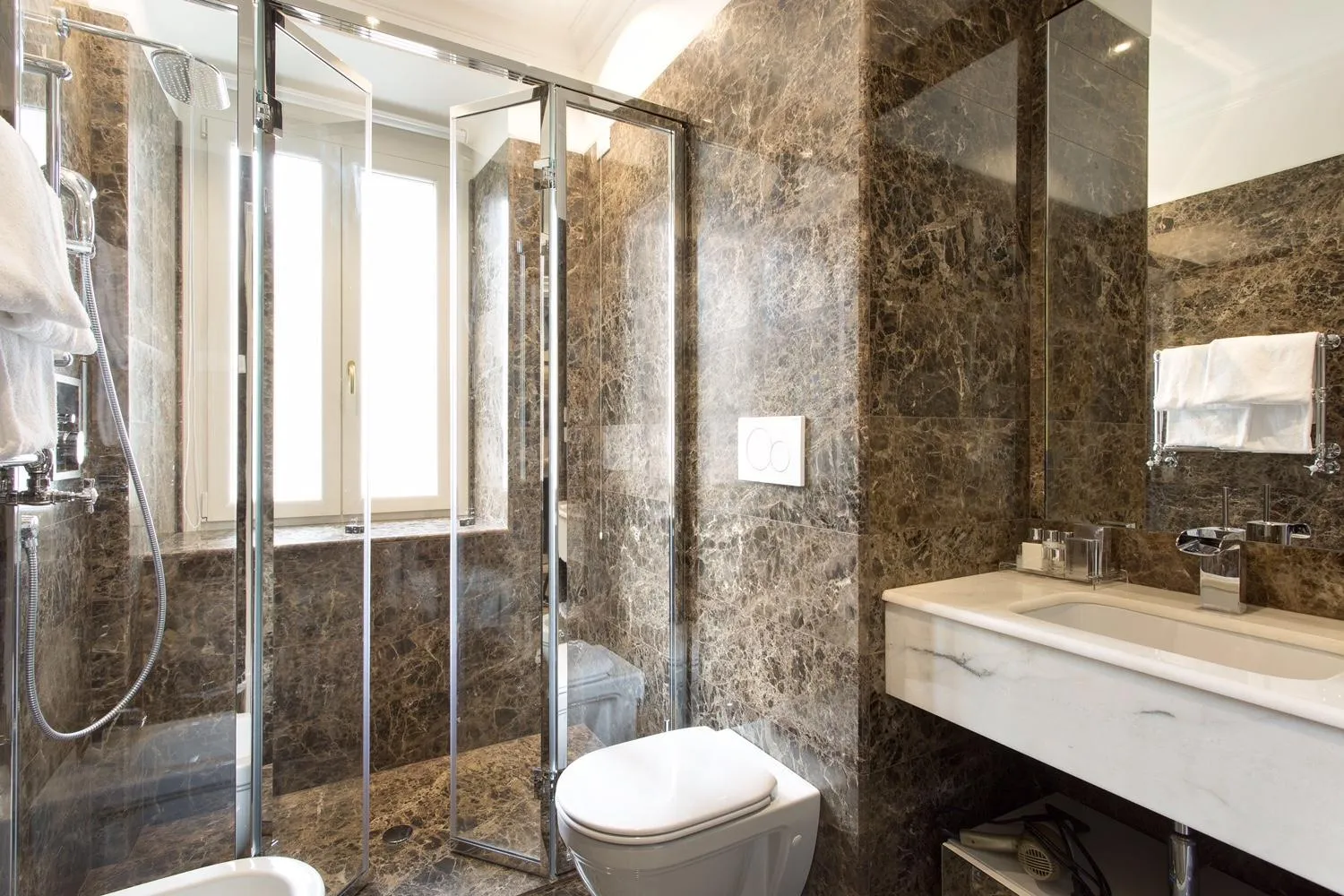 Shower in Le case di Andrea - Roof Suite Rome