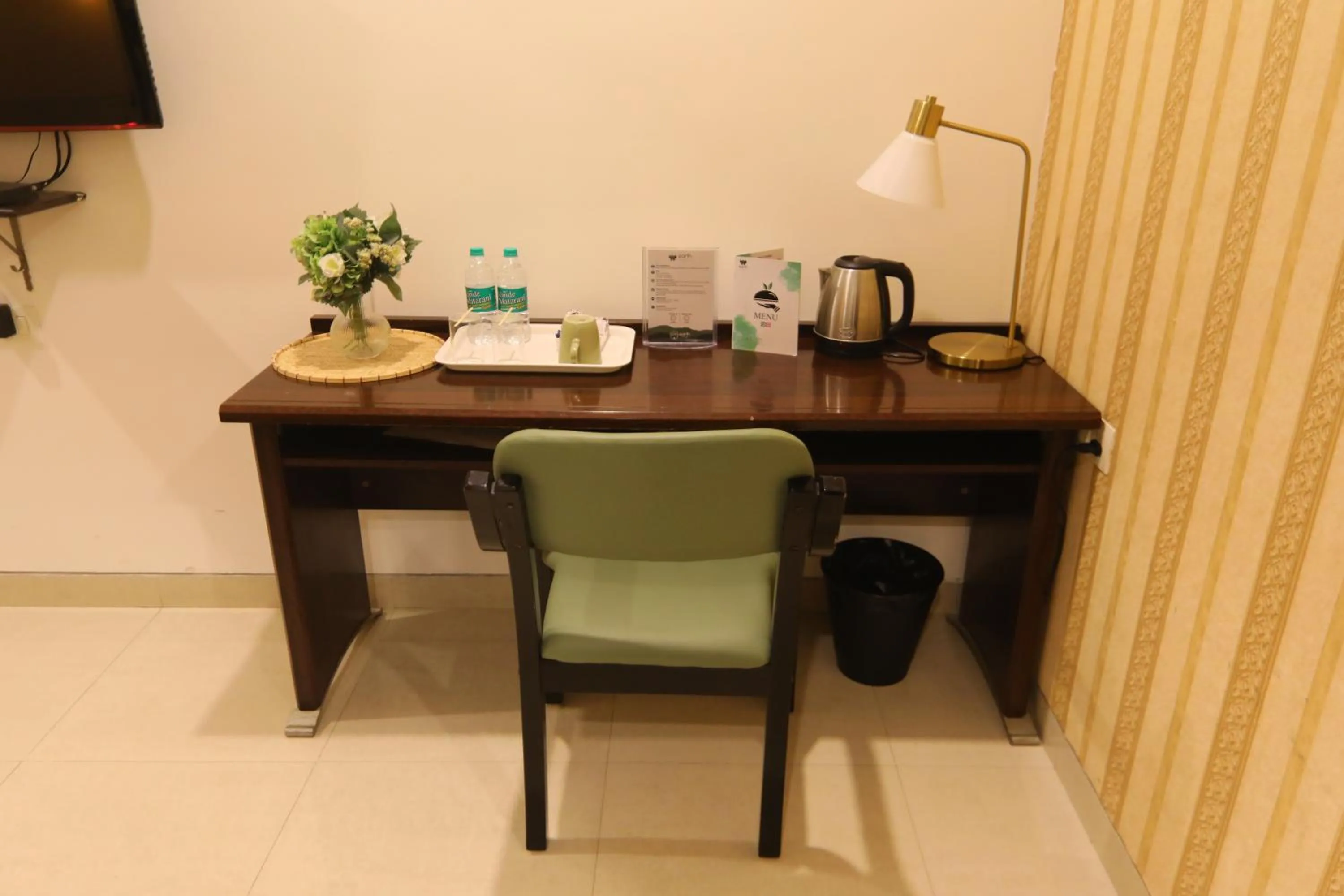Coffee/tea facilities in Earth Hotels Domlur