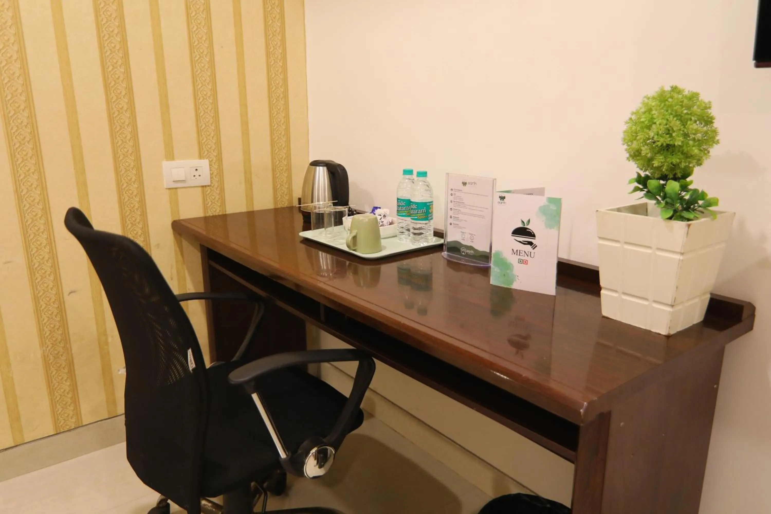 Coffee/tea facilities in Earth Hotels Domlur