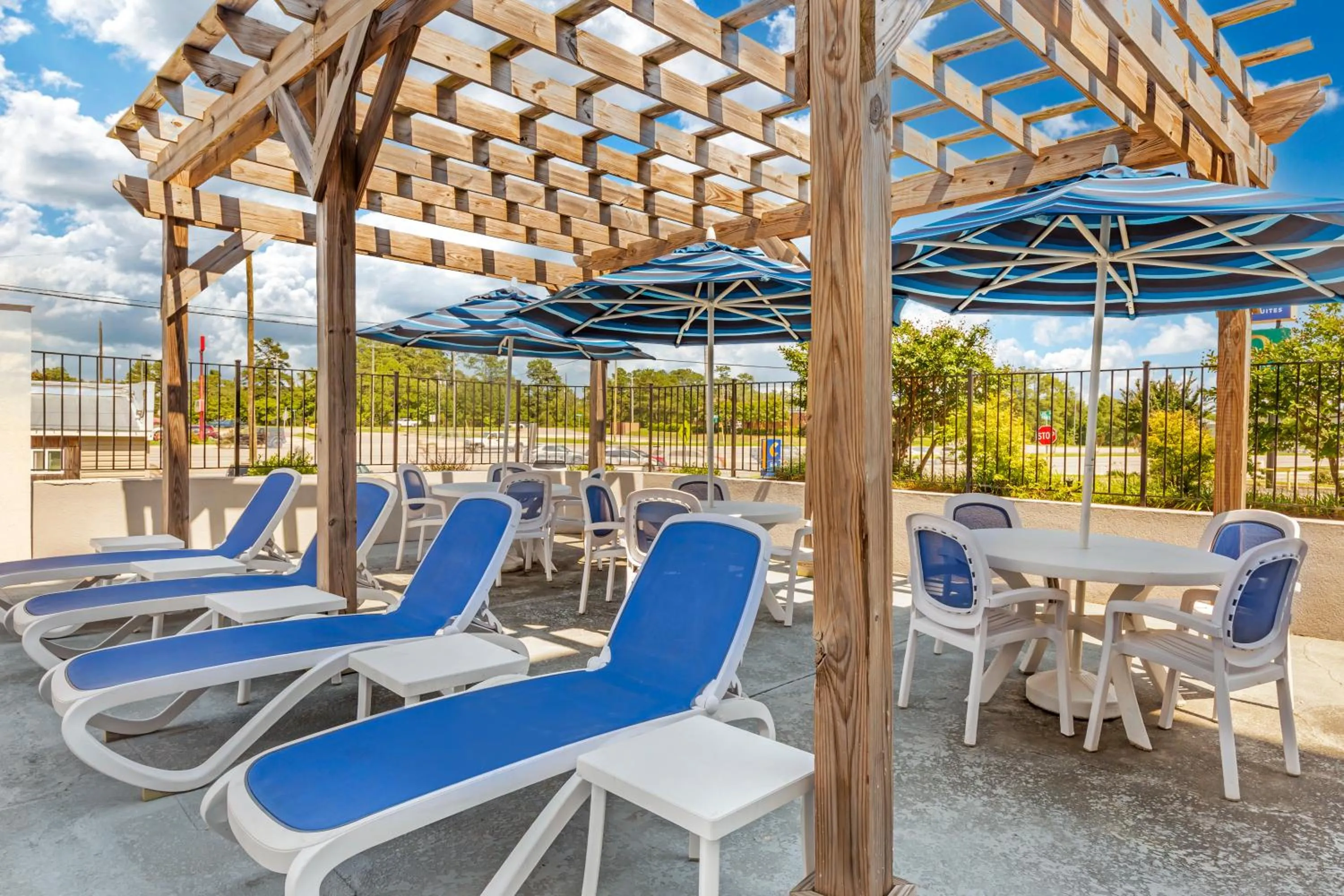 Comfort Inn & Suites Spring Lake - Fayetteville near Fort Bragg