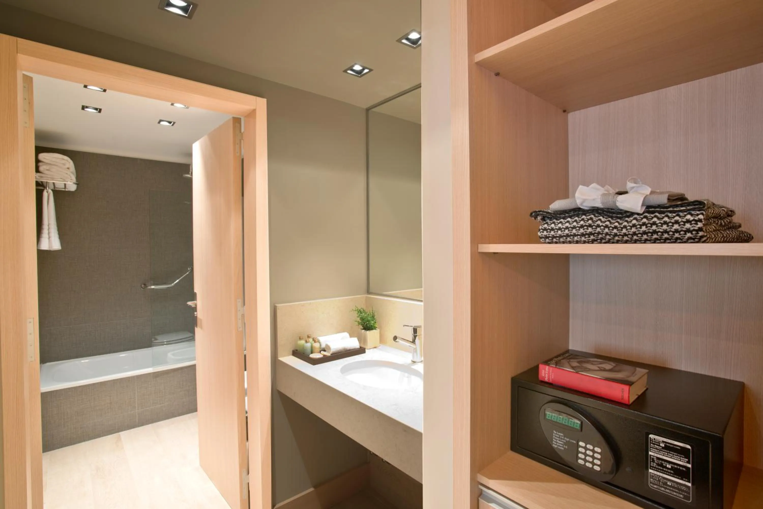 Bathroom, Bed in ARC Recoleta Boutique Hotel & Spa