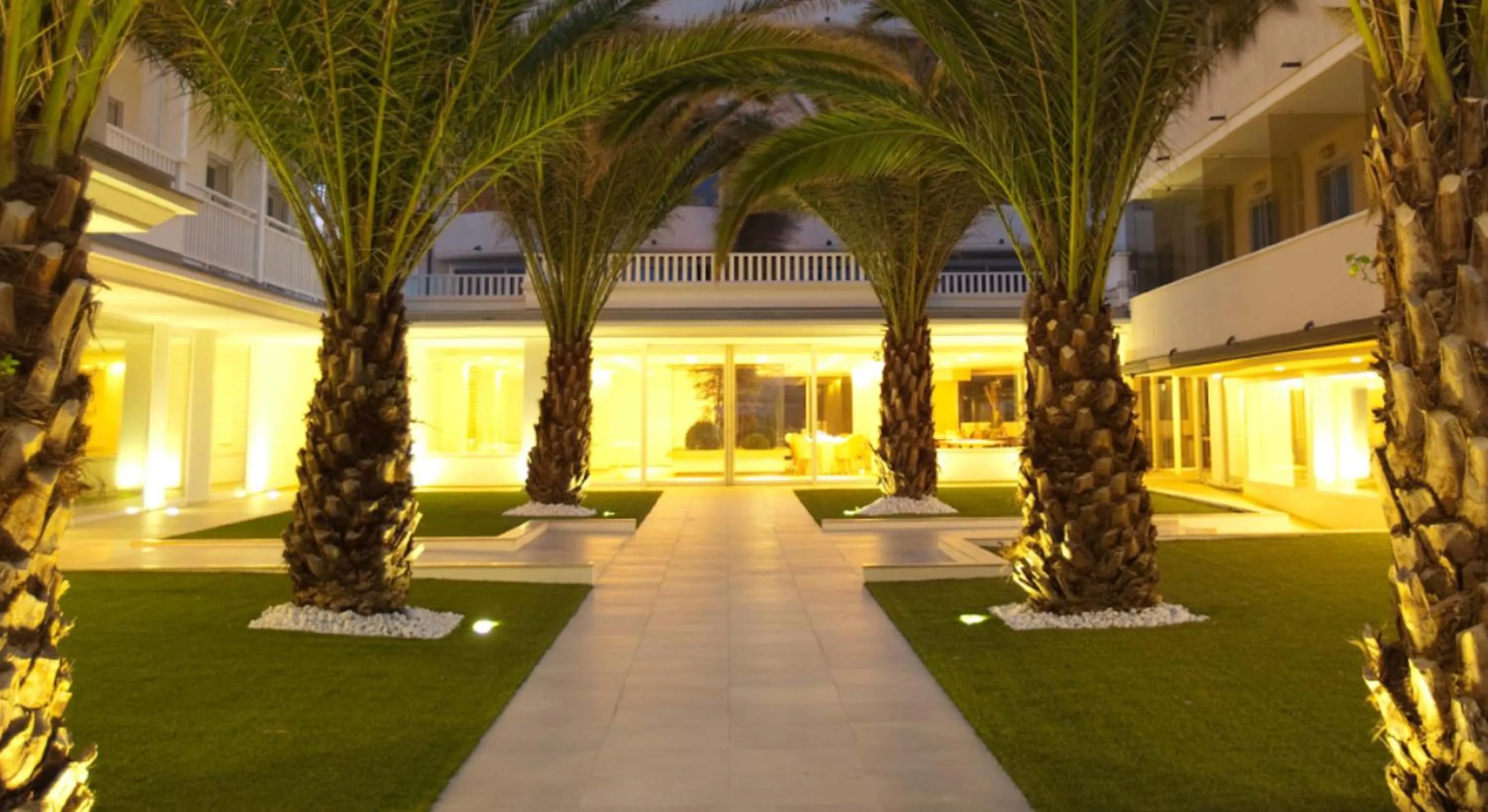 Garden in Altamarea Residence & Hotel