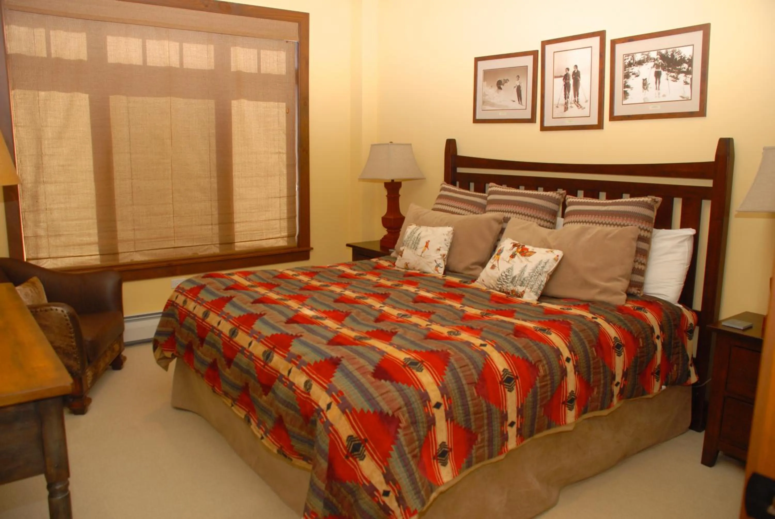 Bedroom, Bed in Bachelor Gulch Village