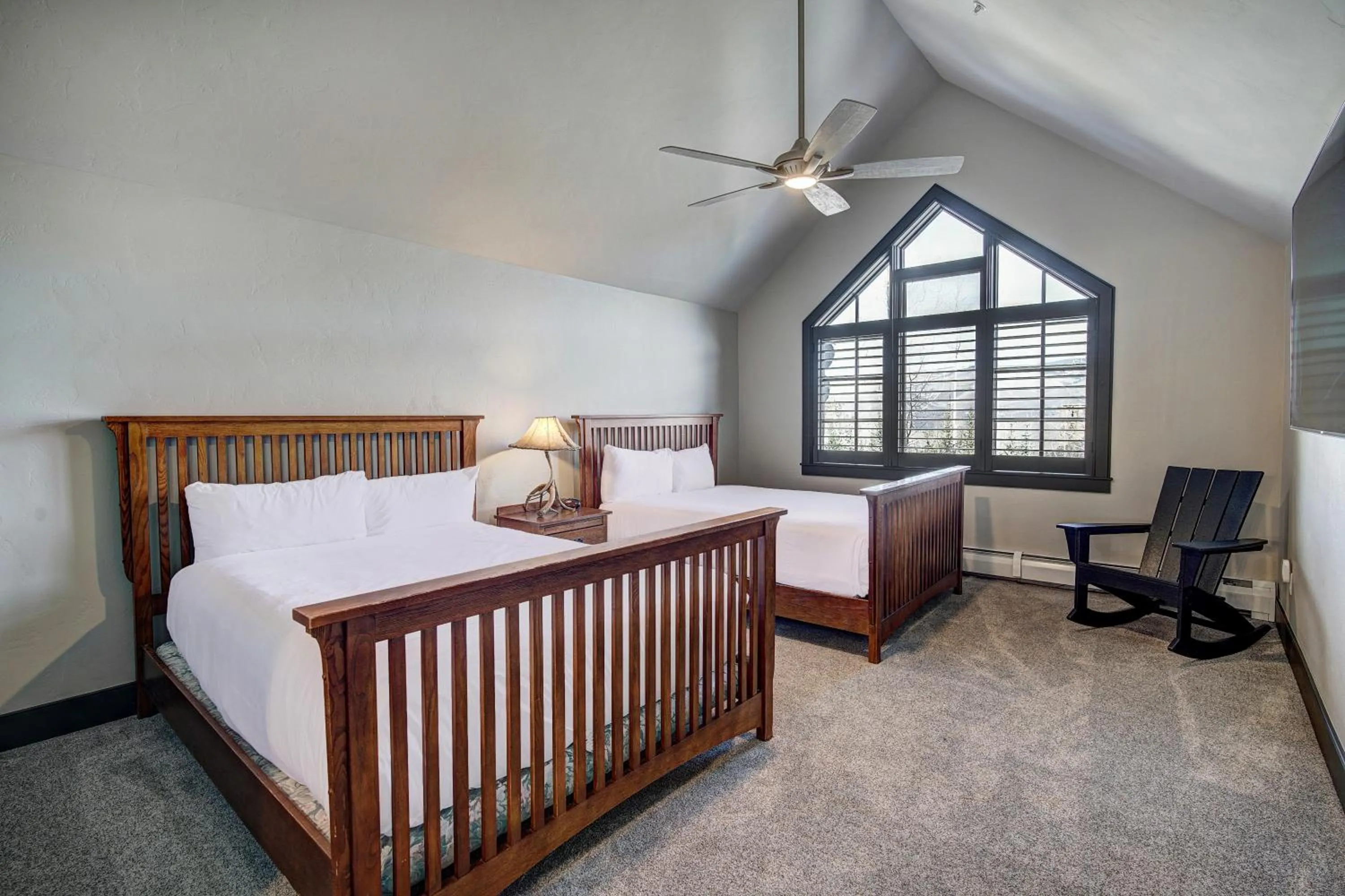 Bedroom, Bed in Bachelor Gulch Village
