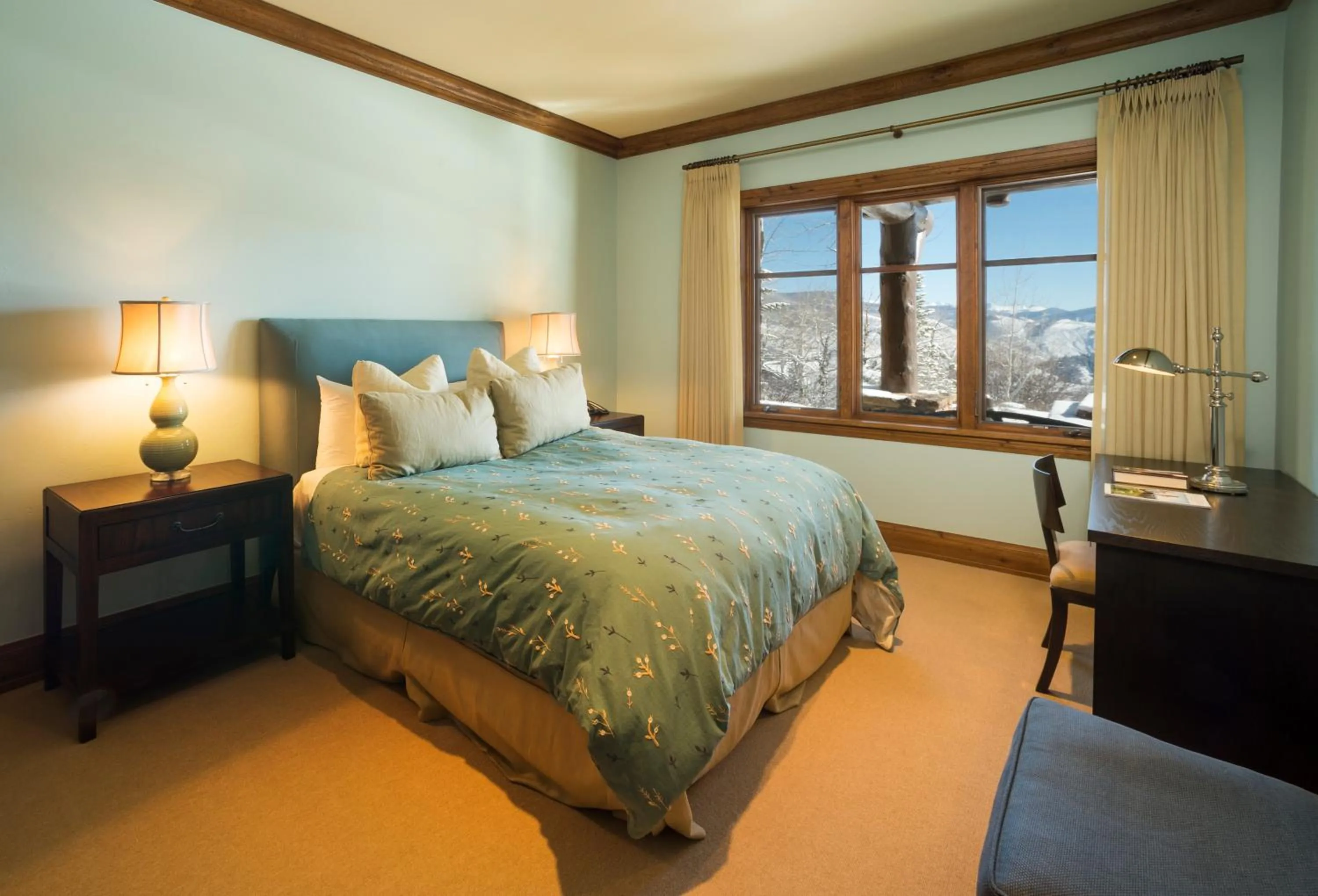 Bedroom, Bed in Bachelor Gulch Village