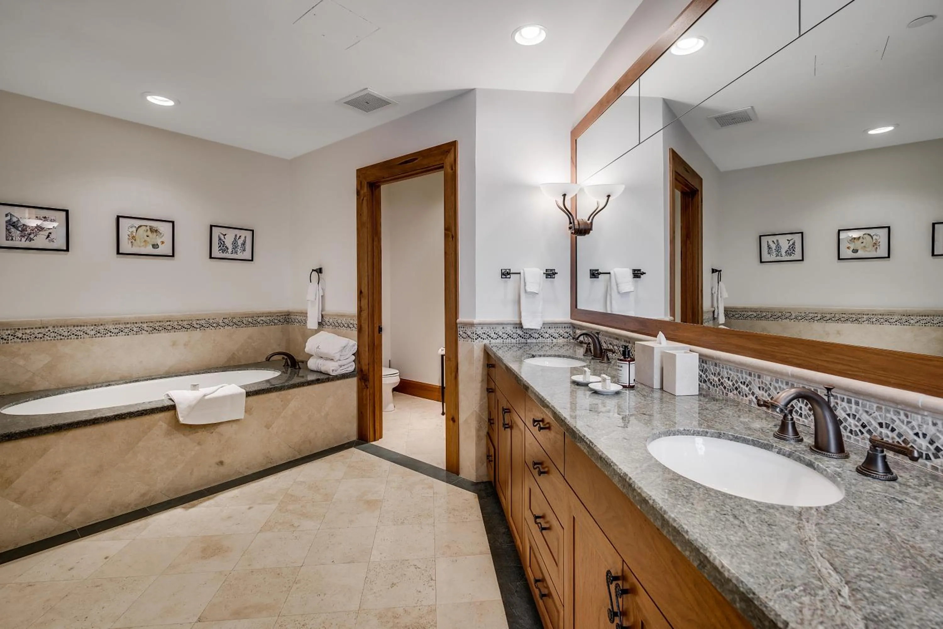 Bathroom in Bachelor Gulch Village