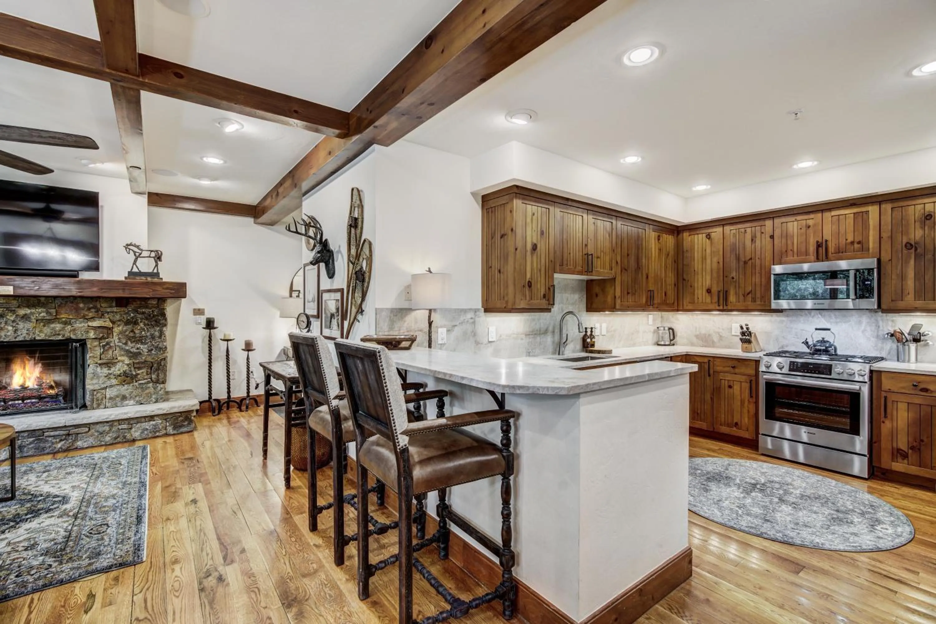 Kitchen or kitchenette in Bachelor Gulch Village