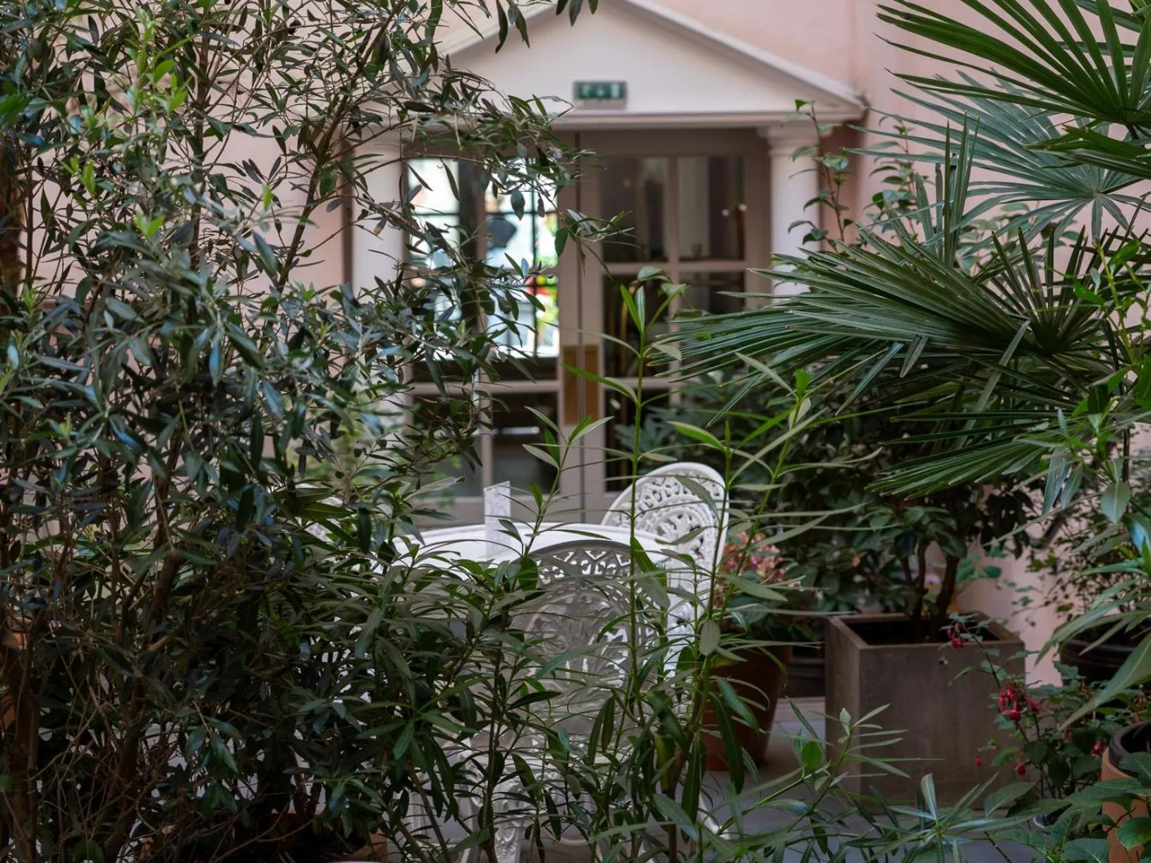 Patio in Hôtel du Danube Saint Germain