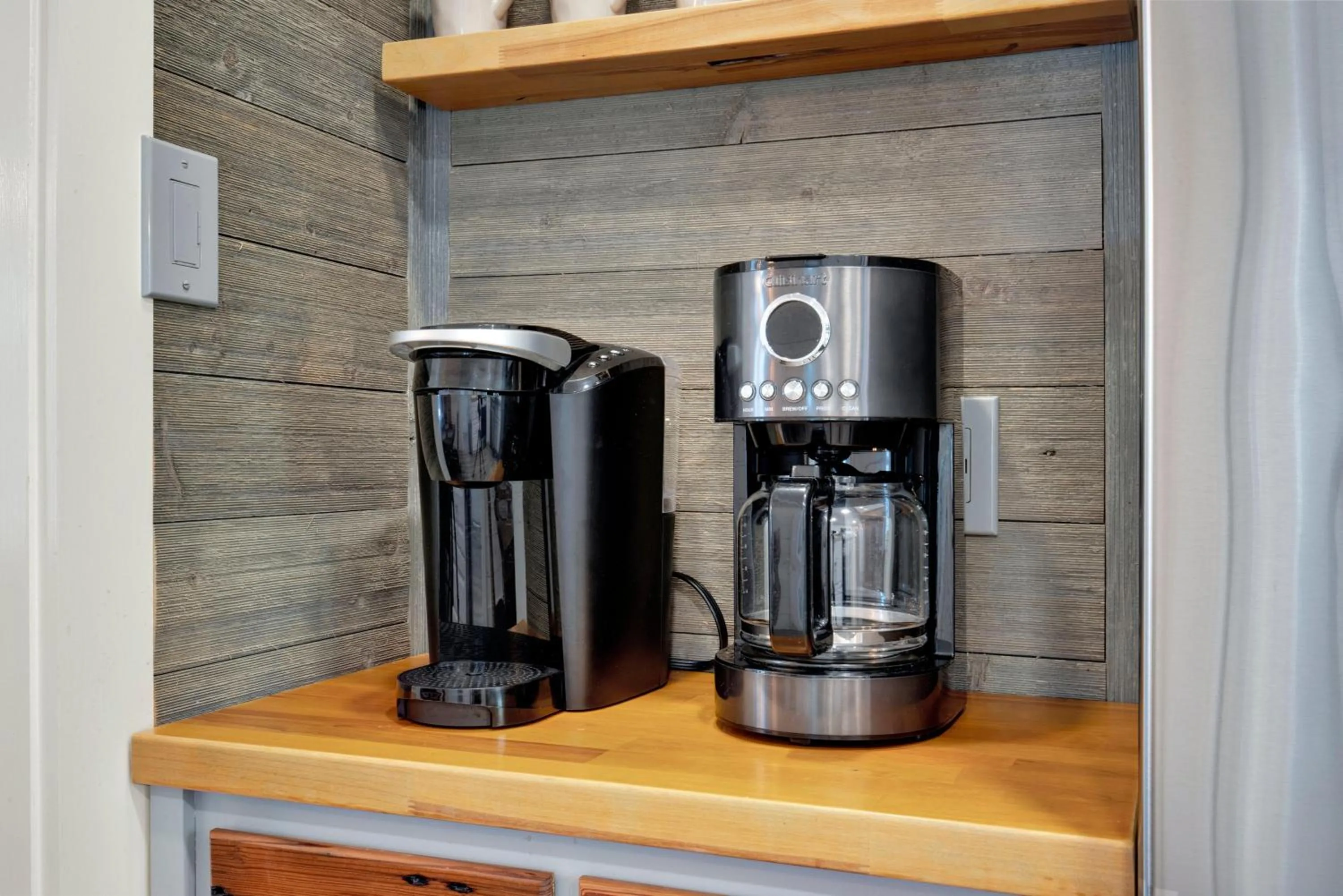 Coffee/tea facilities in The Oar House