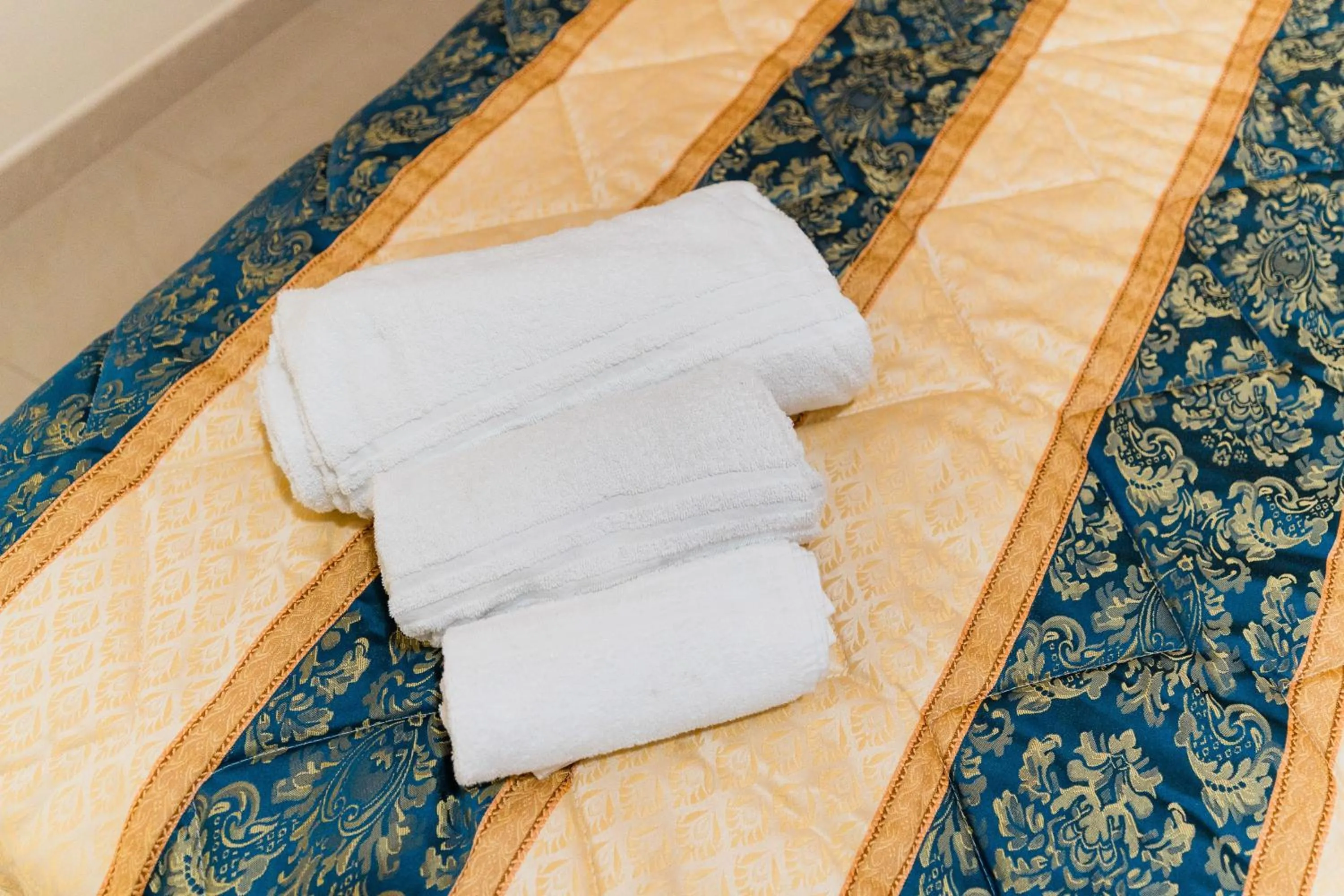 Bed in Palazzo Mongiò