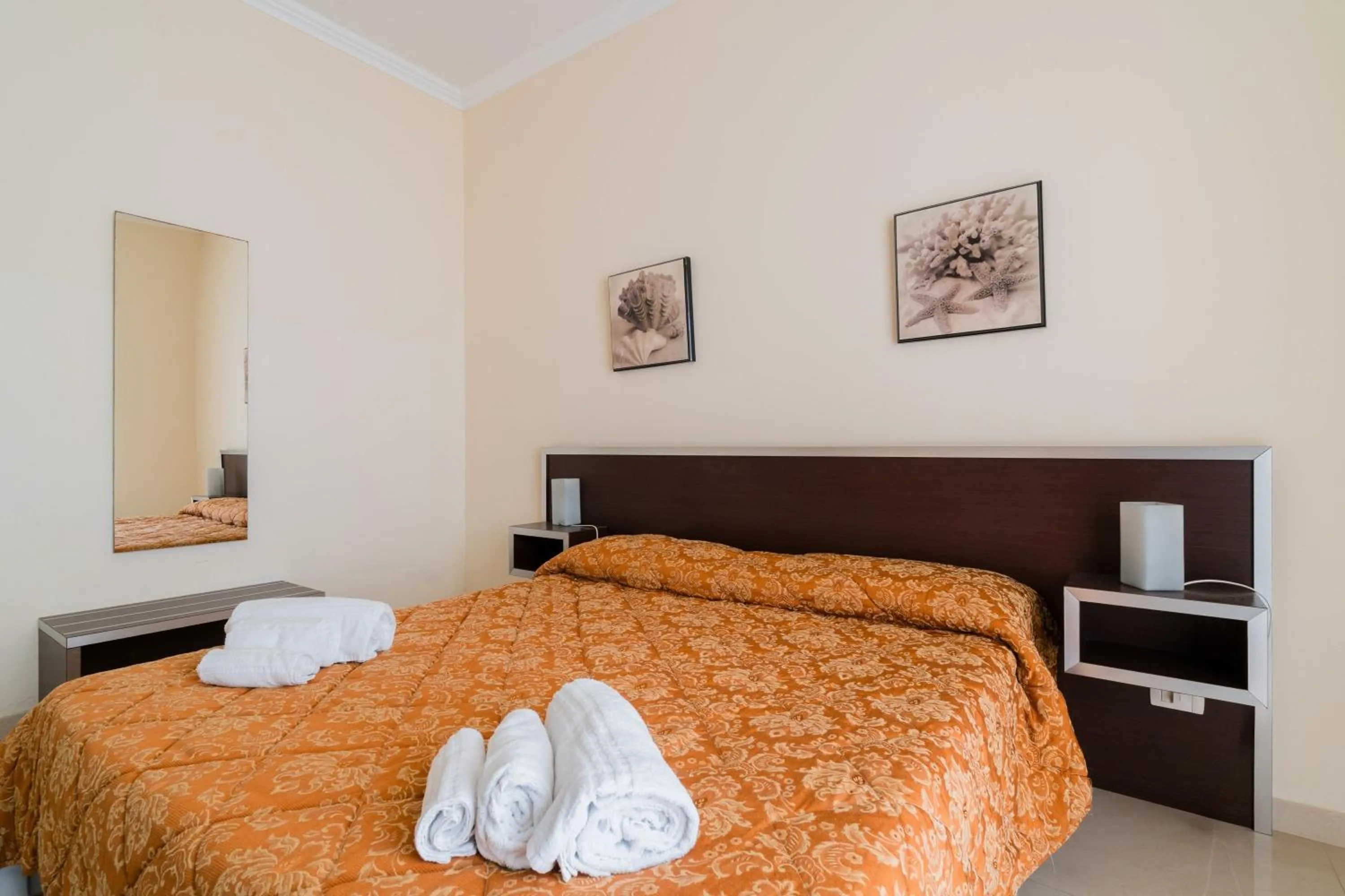 Property building, Bed in Palazzo Mongiò