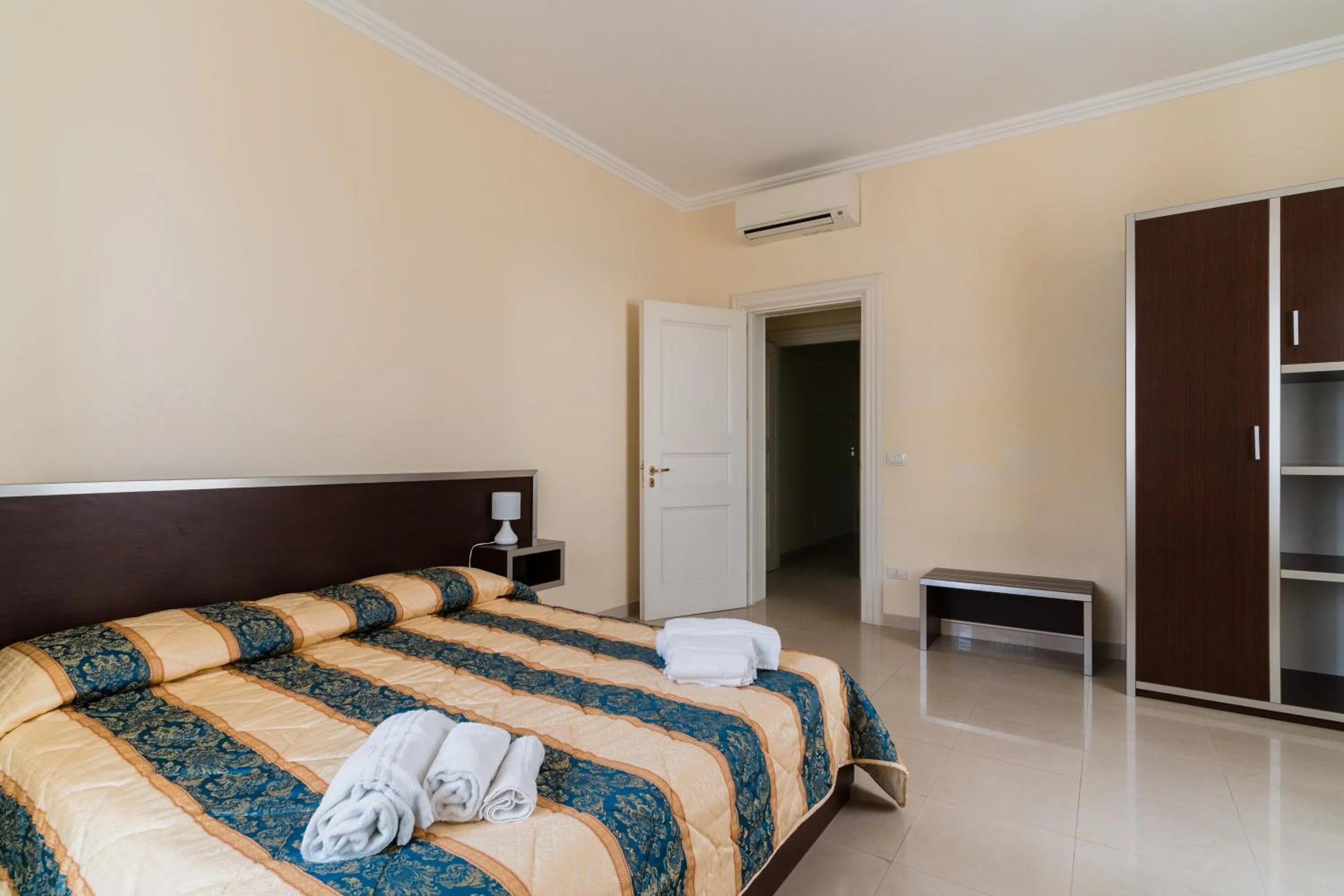 Bed in Palazzo Mongiò