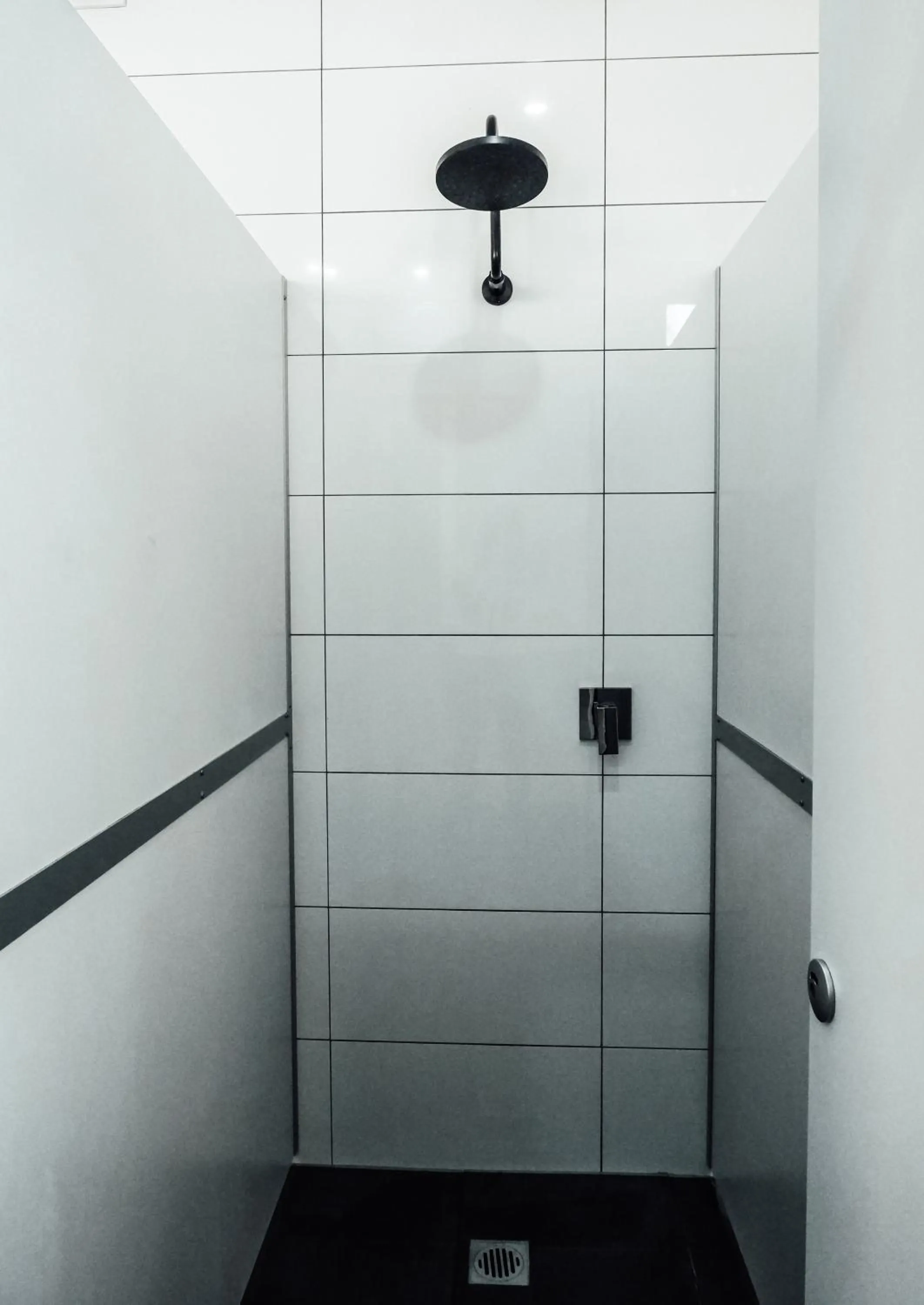 Shower in Mad Monkey Broadway