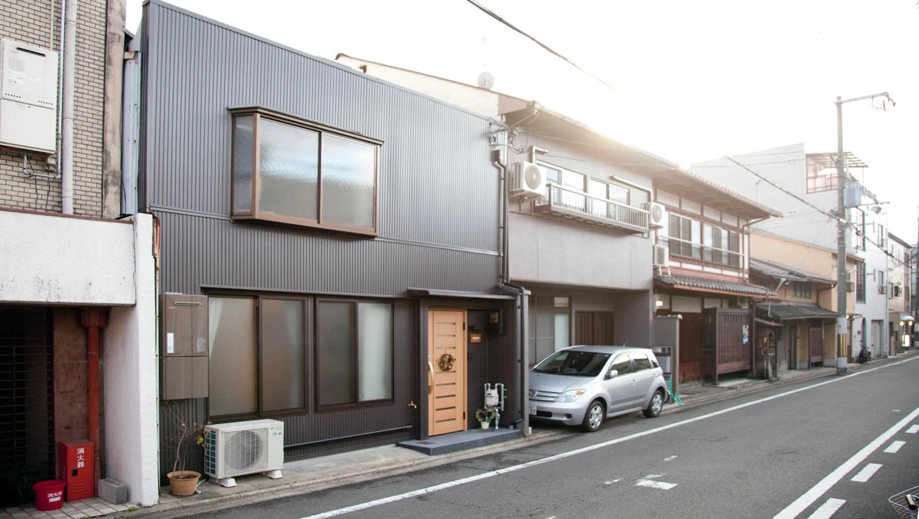 Facade/entrance in CHELSEA24