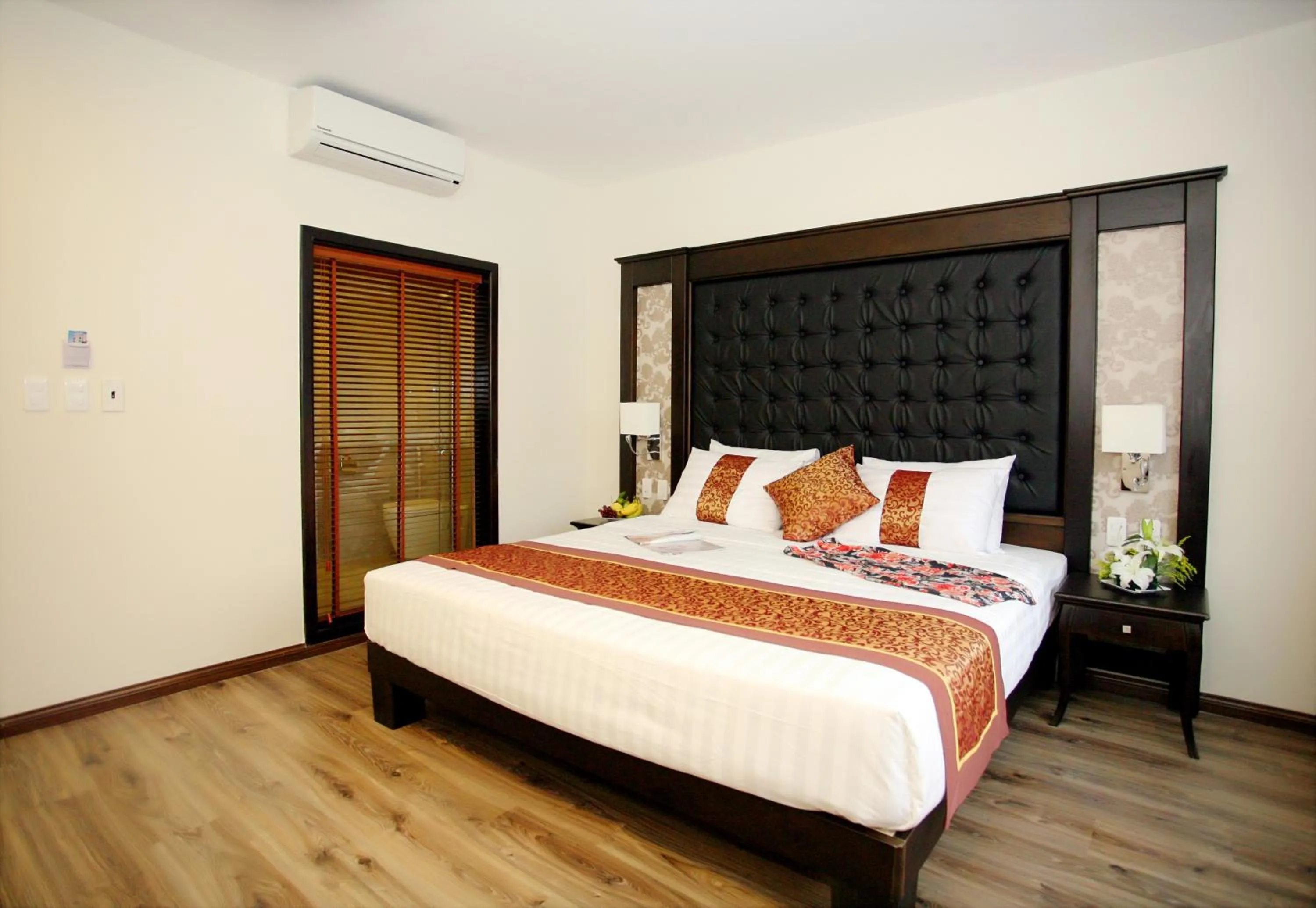 Bed in Ha Long Park Hotel