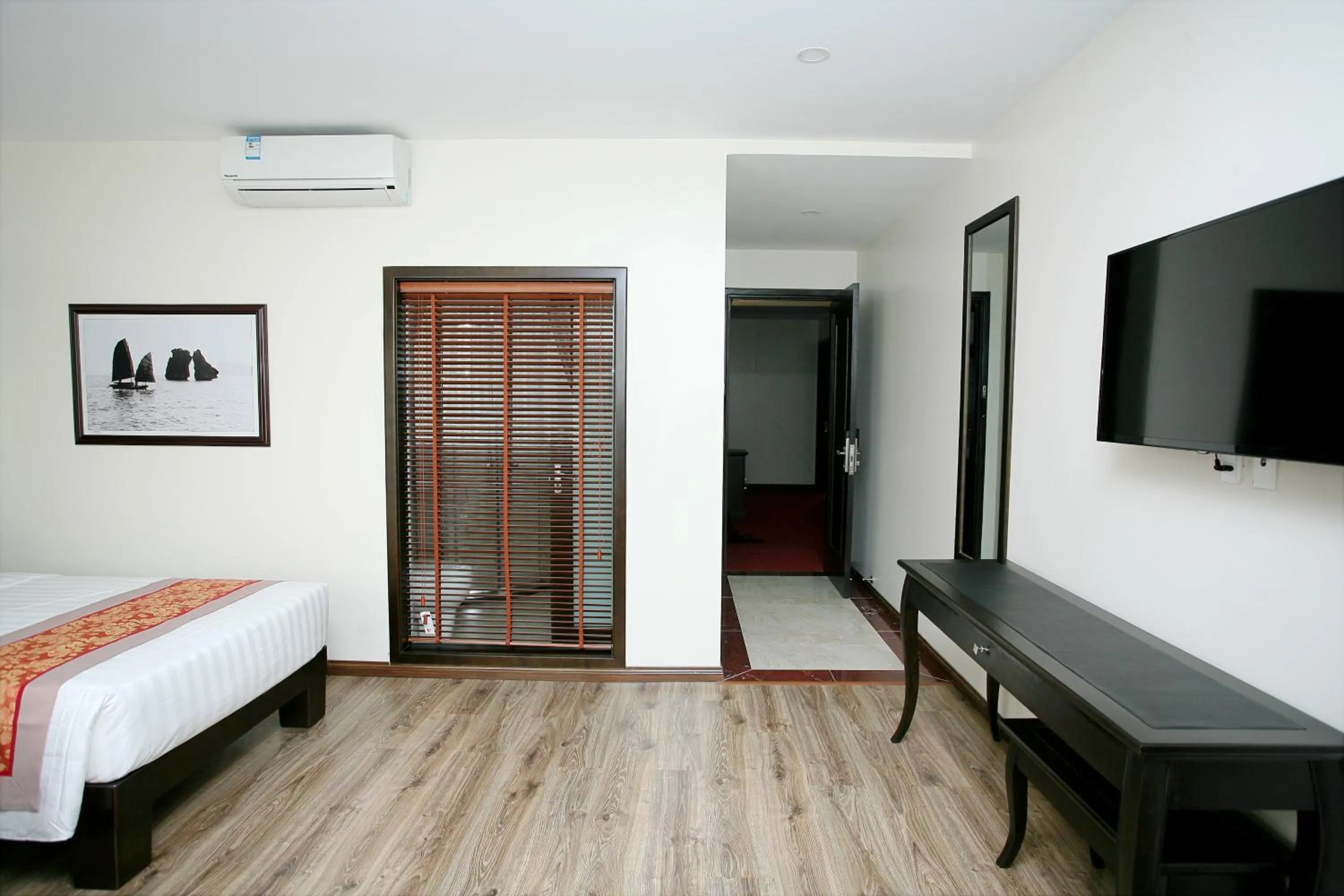 Area and facilities, Bed in Ha Long Park Hotel