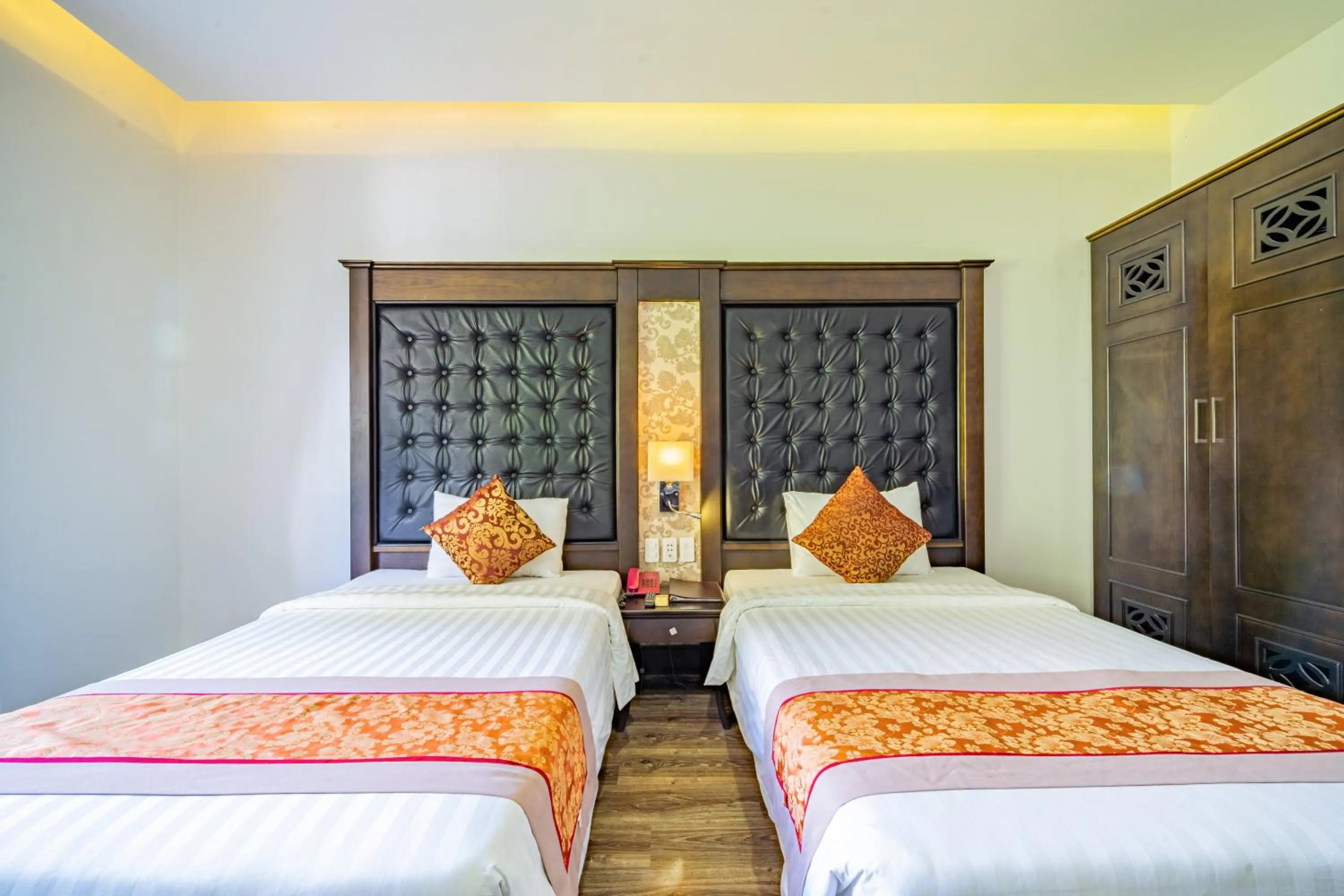 Bed in Ha Long Park Hotel