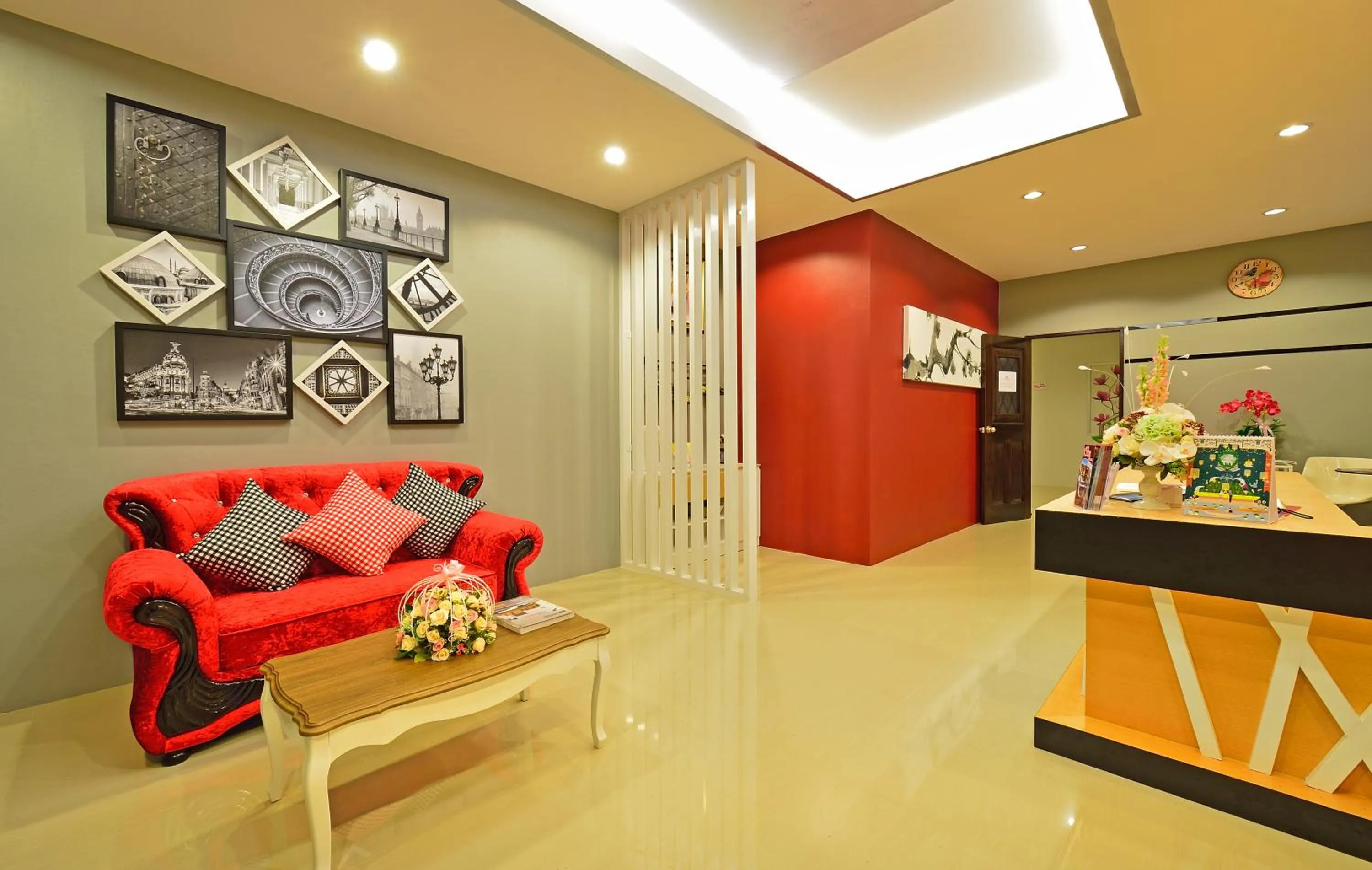 Lobby or reception in Kiss Hometel