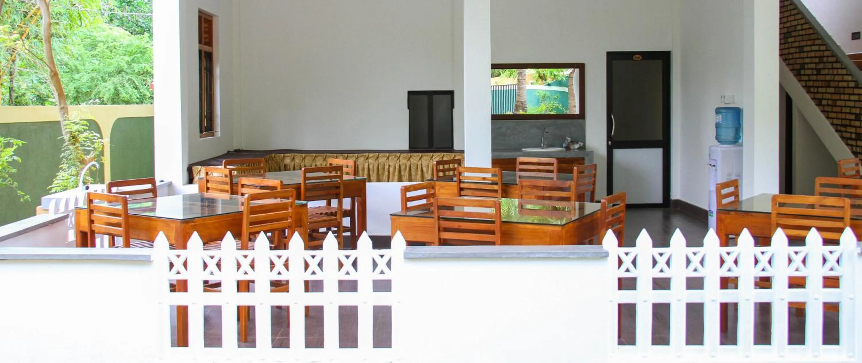 Lounge or bar in Hotel Nilketha Yala Tissamaharama