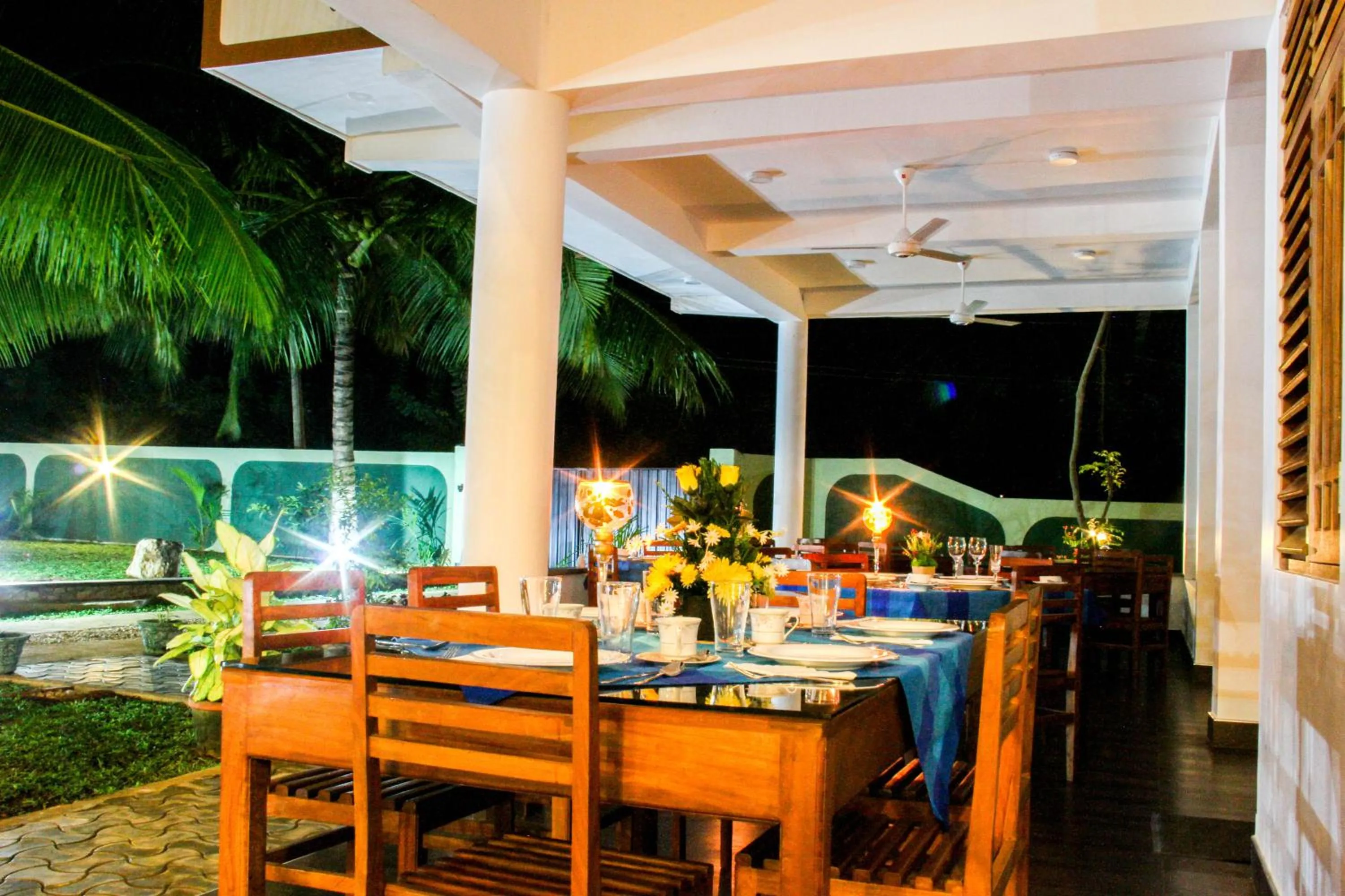 Restaurant/places to eat in Hotel Nilketha Yala Tissamaharama