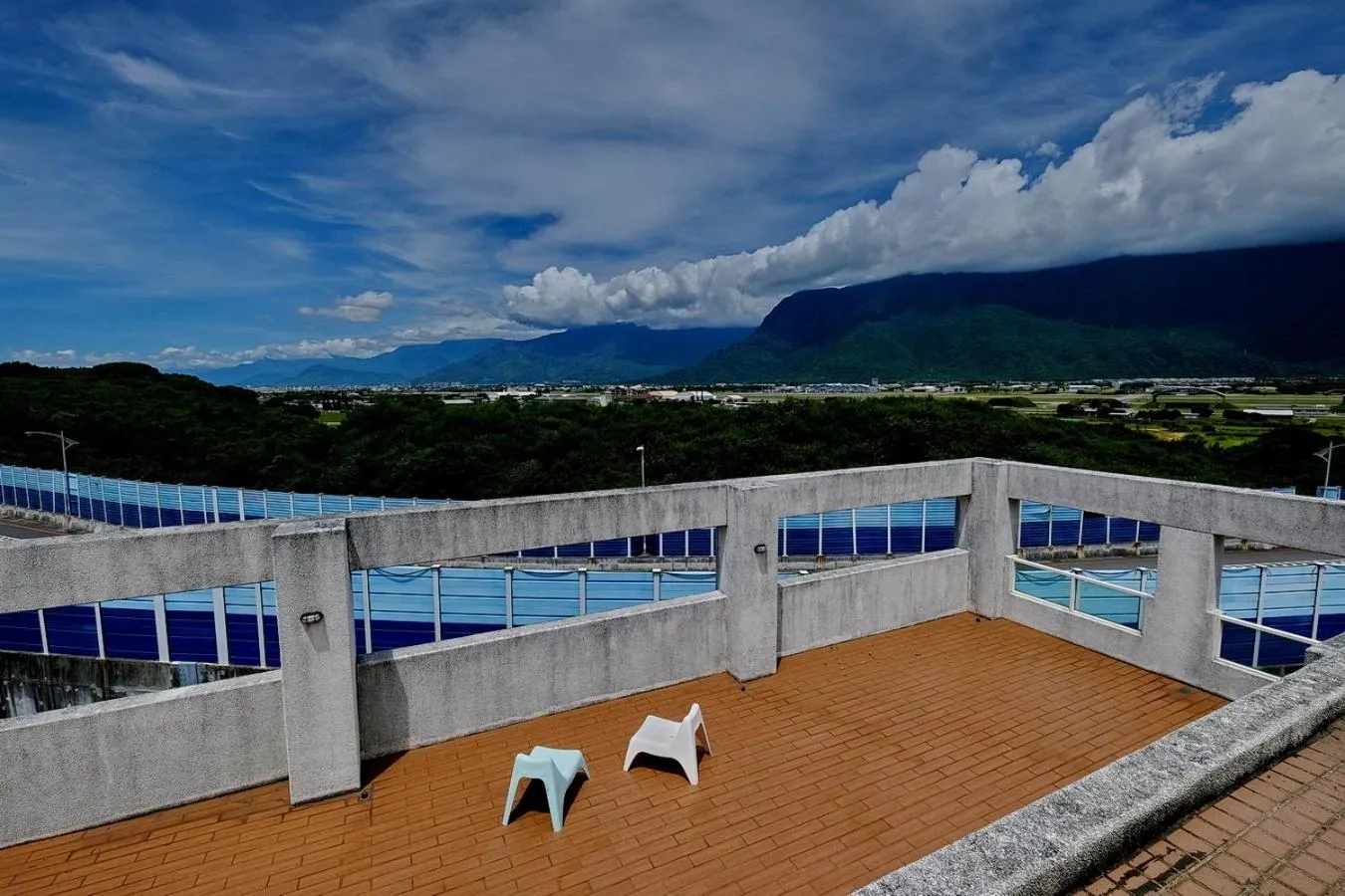 Balcony/Terrace in 七星潭海灣民宿-附電梯-車位-充電樁