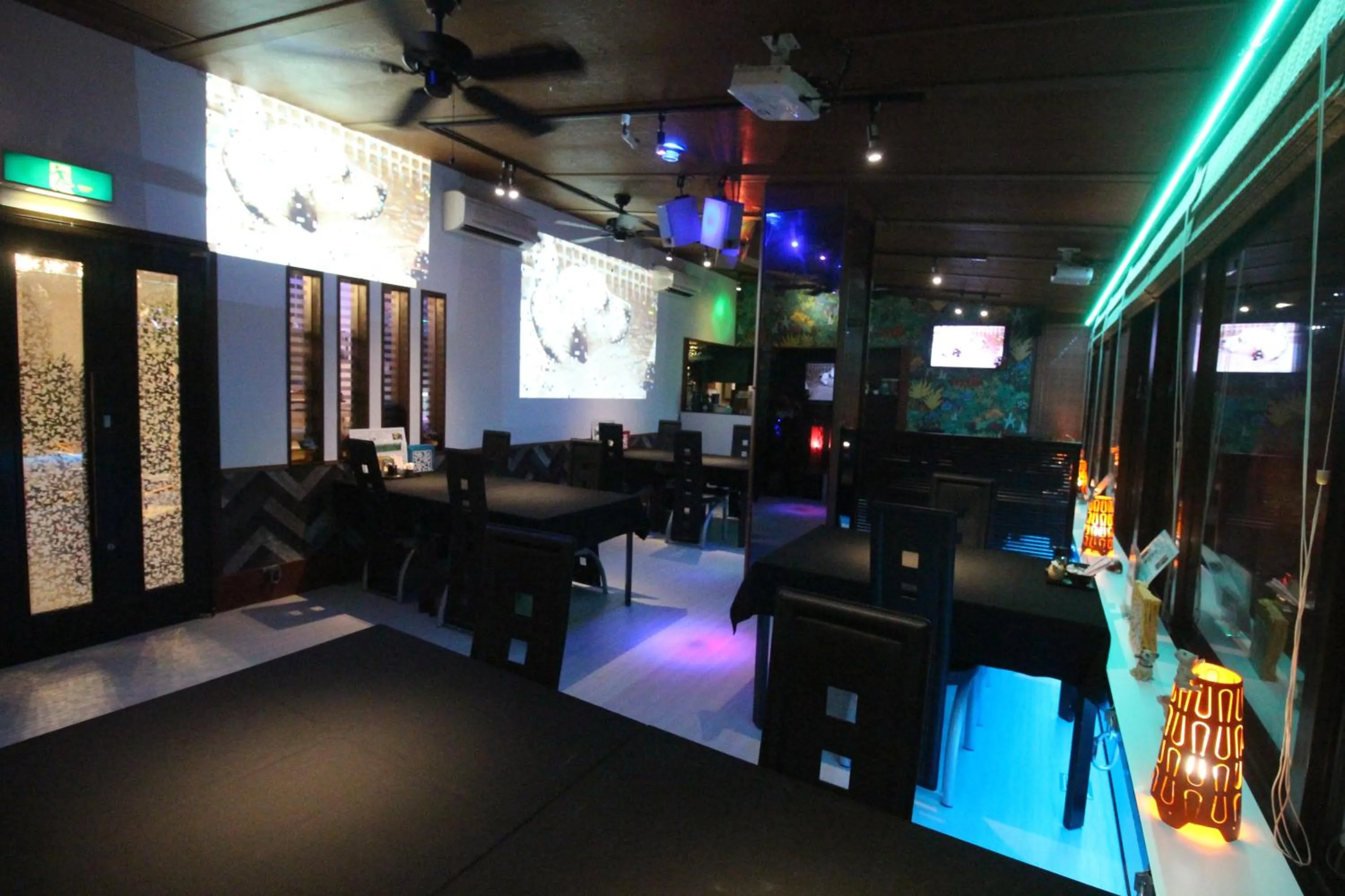 Hakone Gora Guam Dog