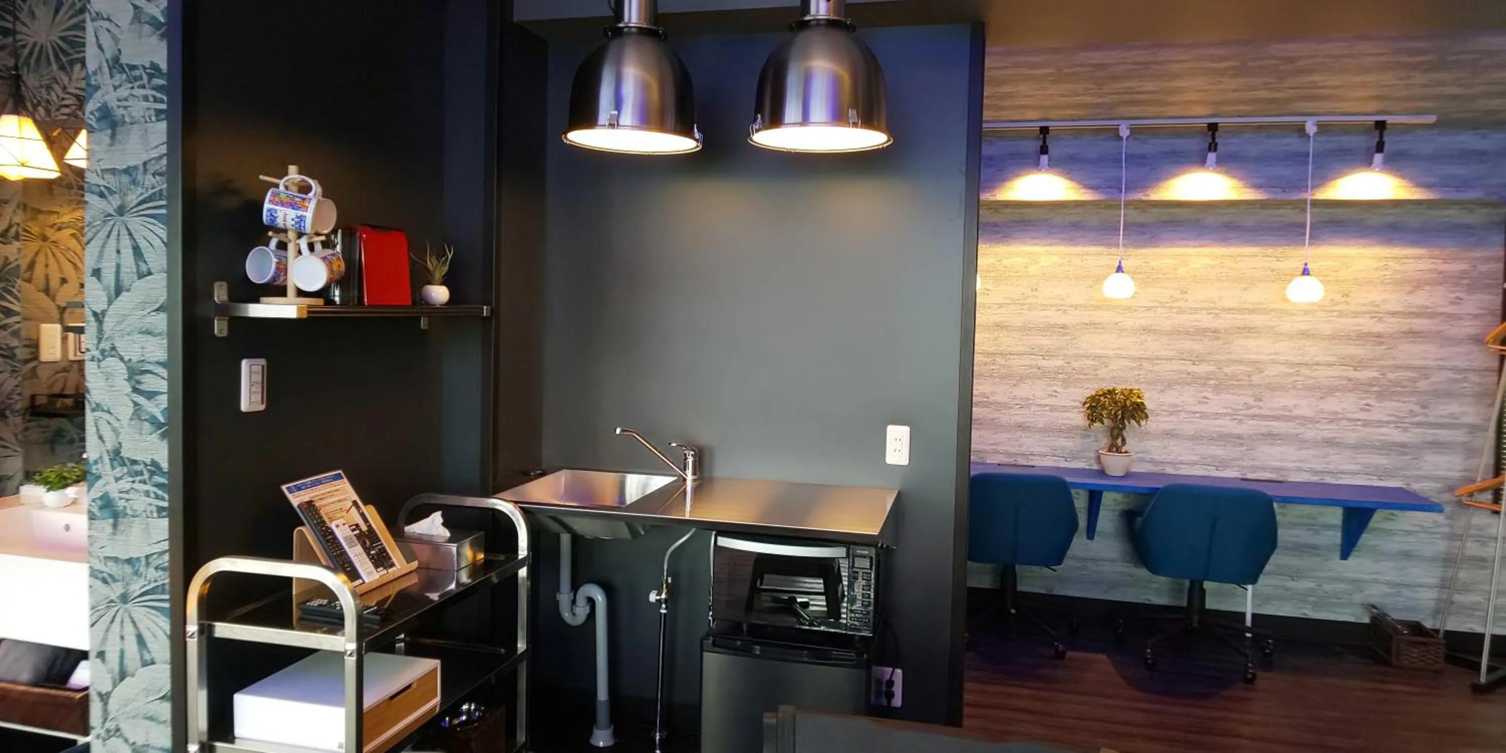 Hakone Gora Guam Dog