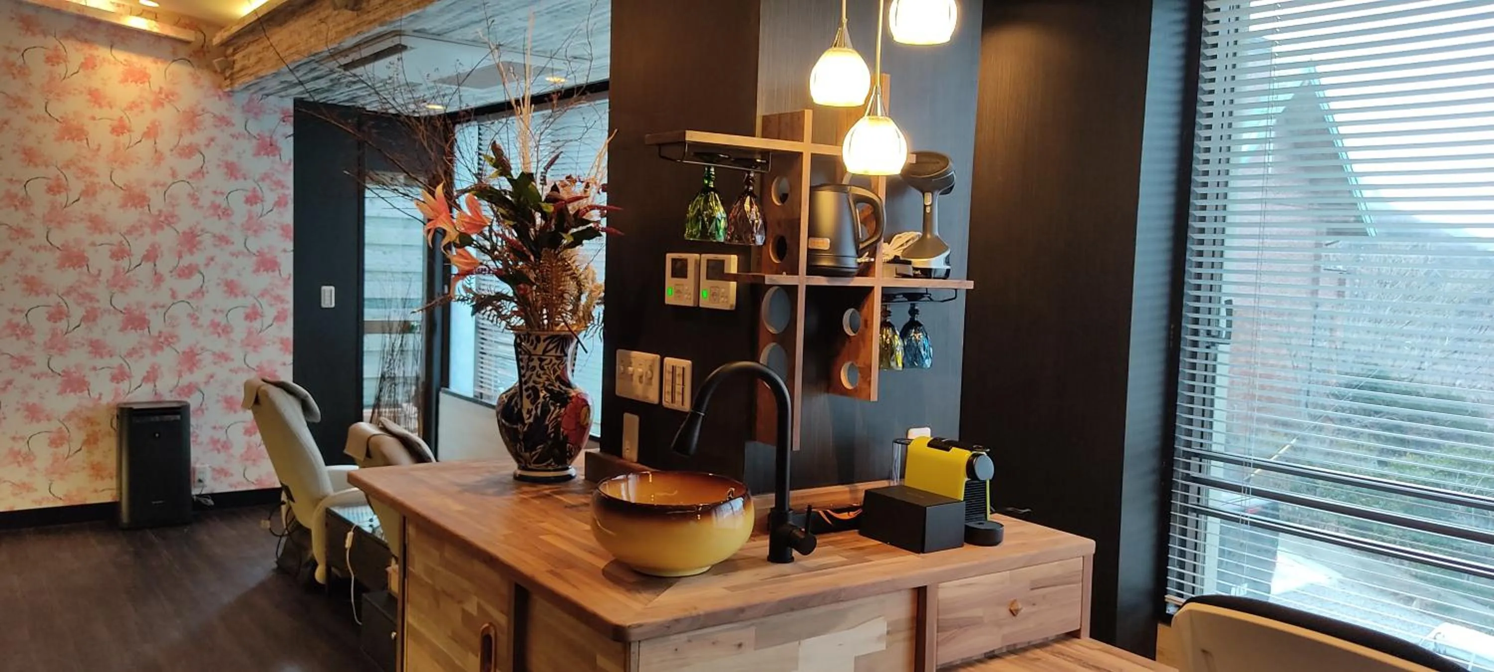 Hakone Gora Guam Dog