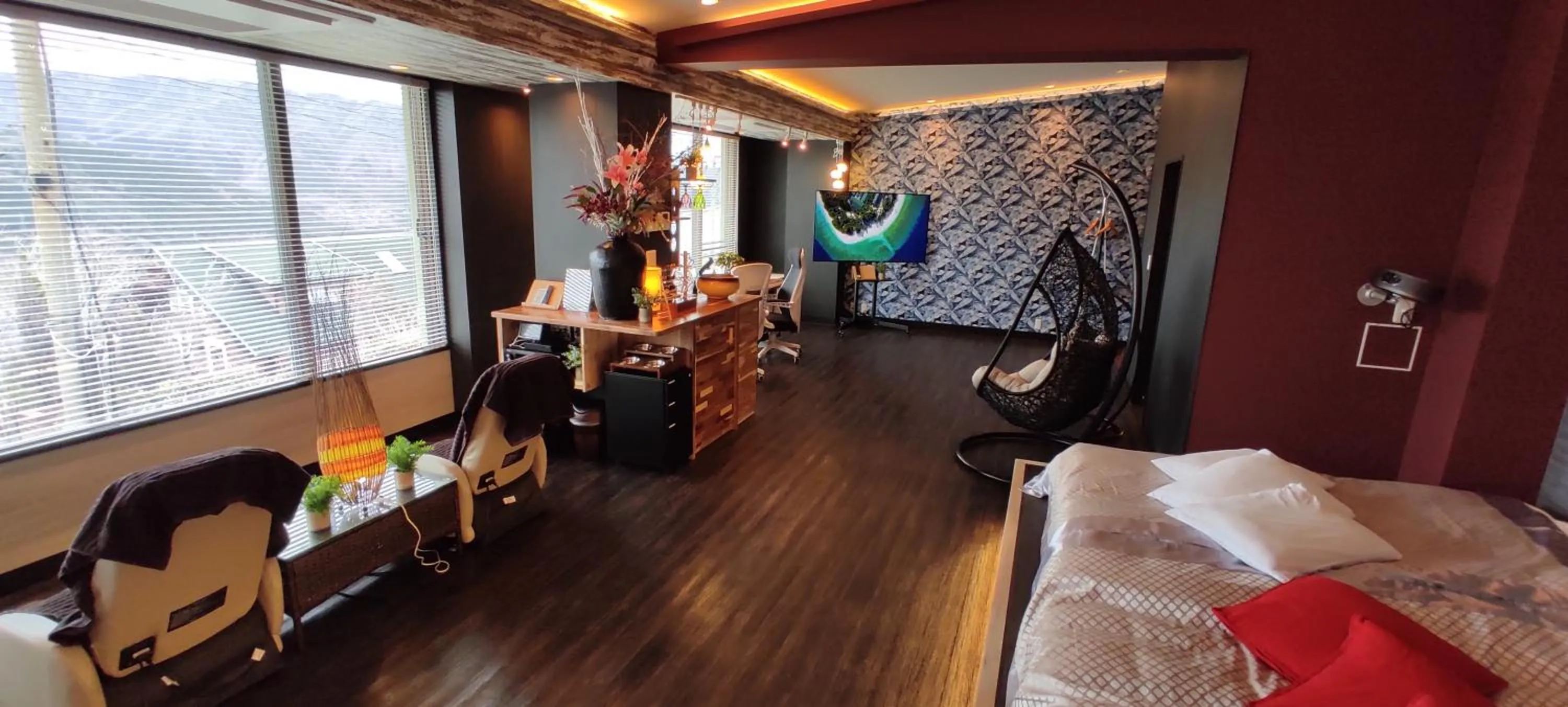 Hakone Gora Guam Dog