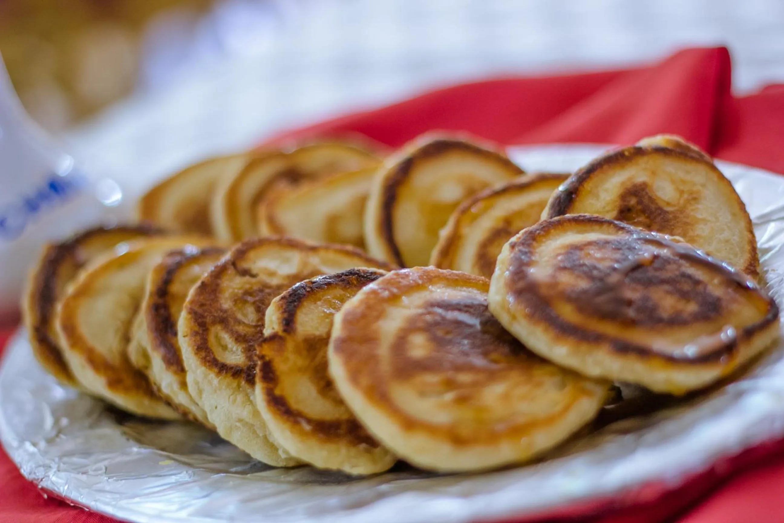 Food and drinks in Chak Guesthouse & Conference Center