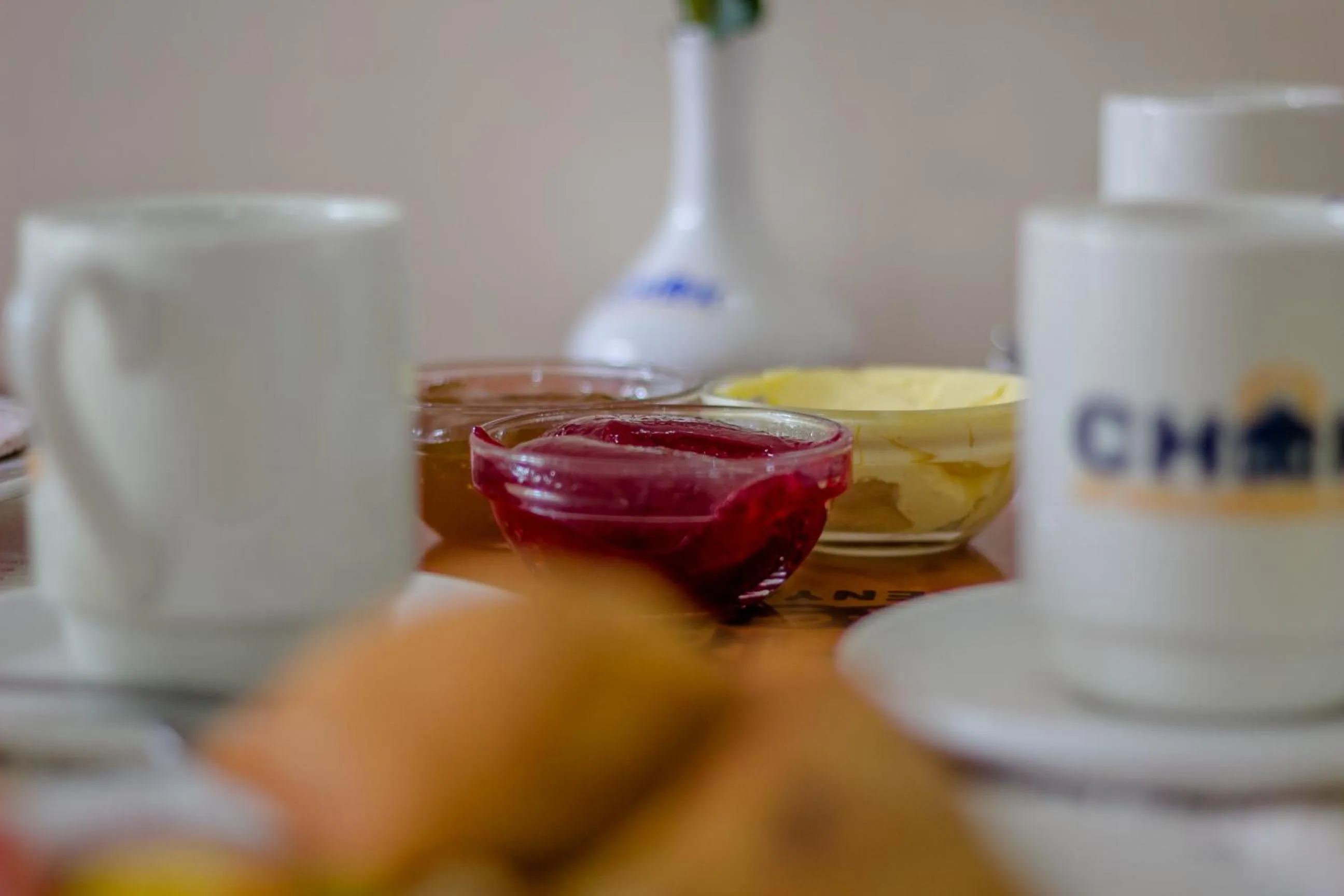 Food and drinks in Chak Guesthouse & Conference Center