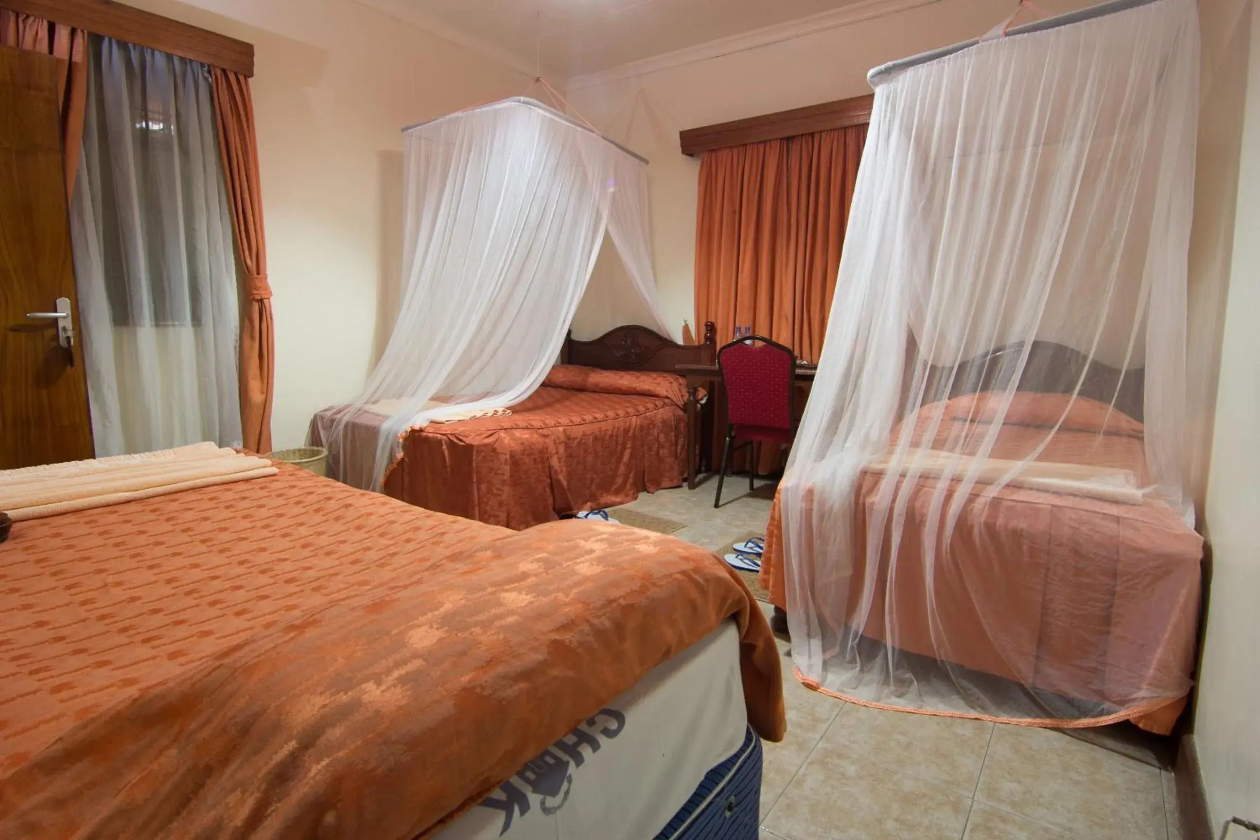 Classic Triple Room in Chak Guesthouse & Conference Center Classic Triple Room in Chak Guesthouse & Conference Center