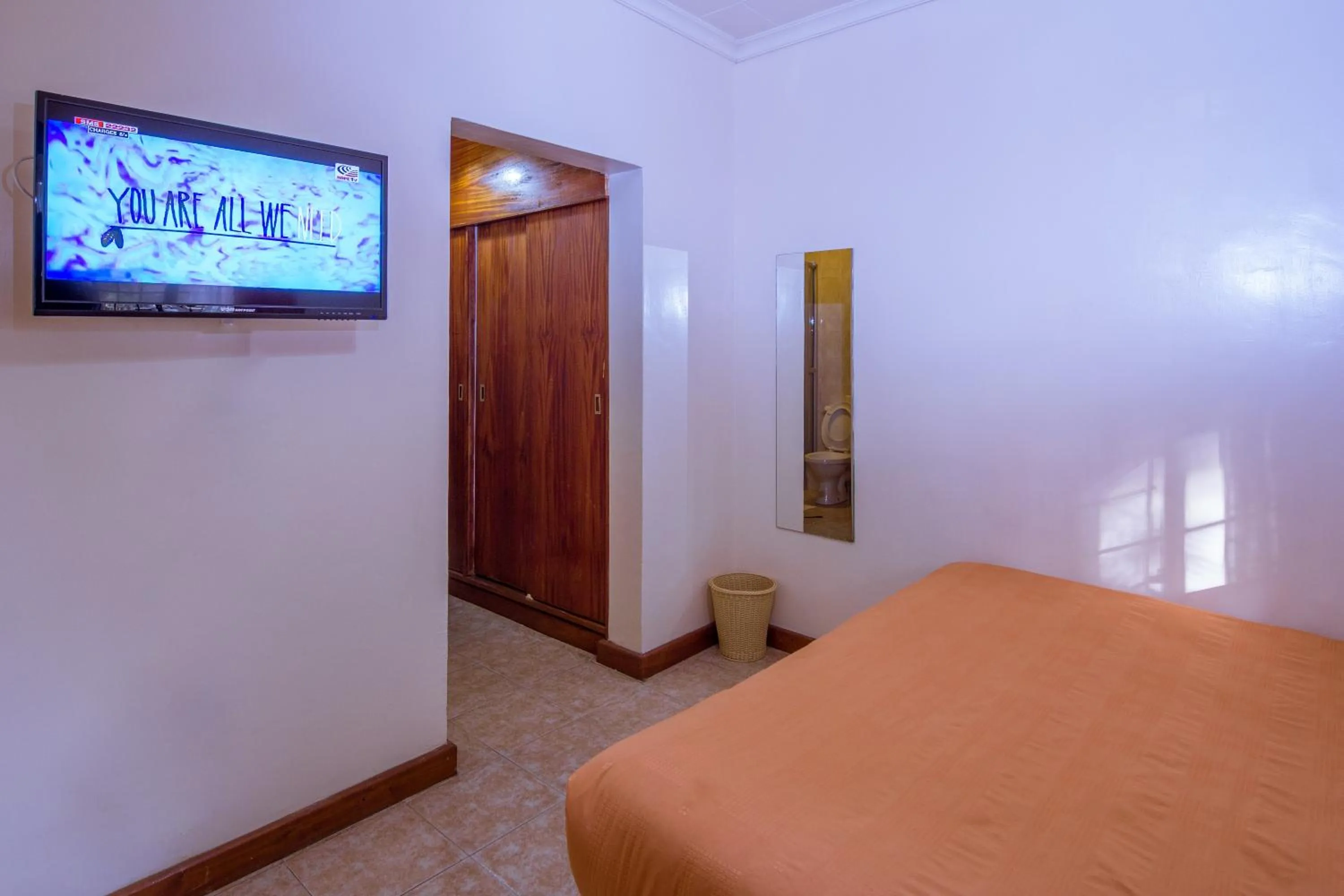 Bedroom, Bed in Chak Guesthouse & Conference Center