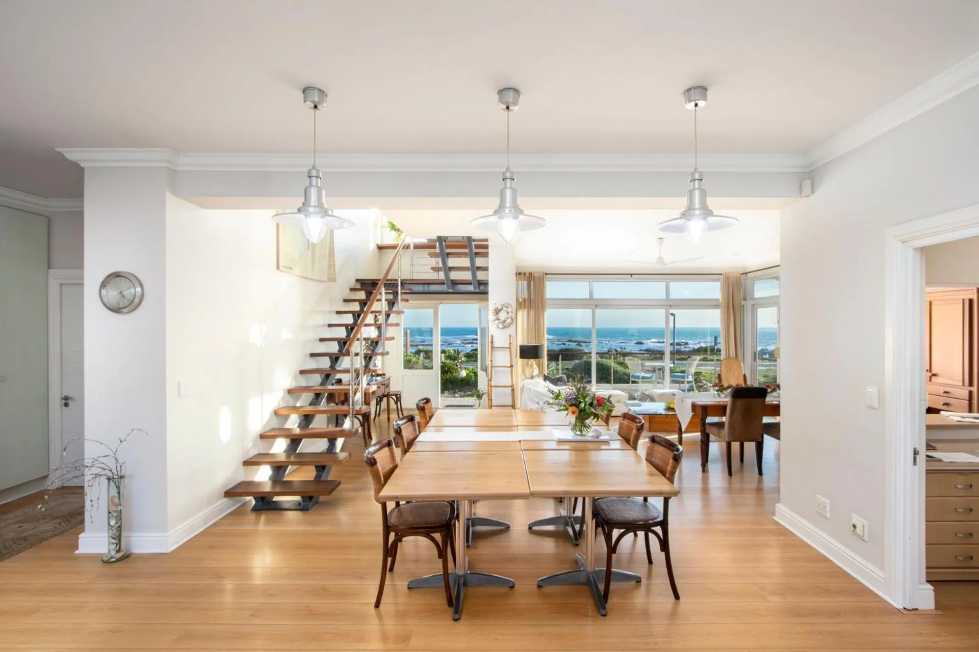 Dining area in 138 Marine Beachfront Guesthouse