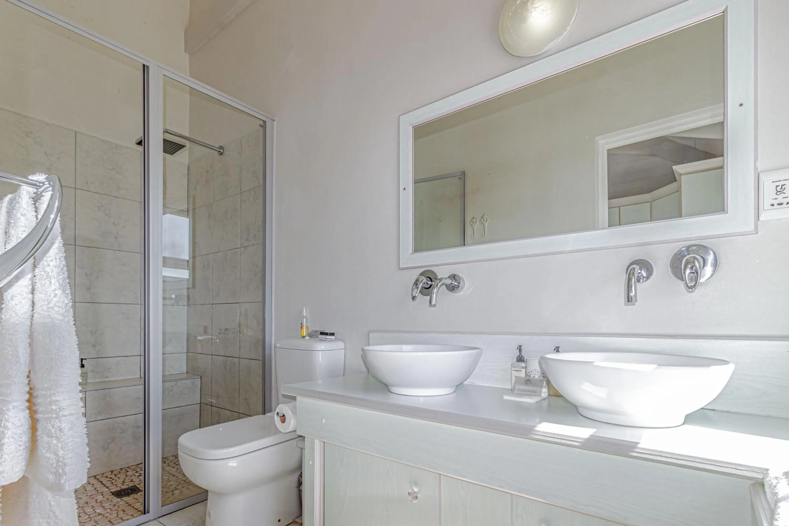 Bathroom in 138 Marine Beachfront Guesthouse