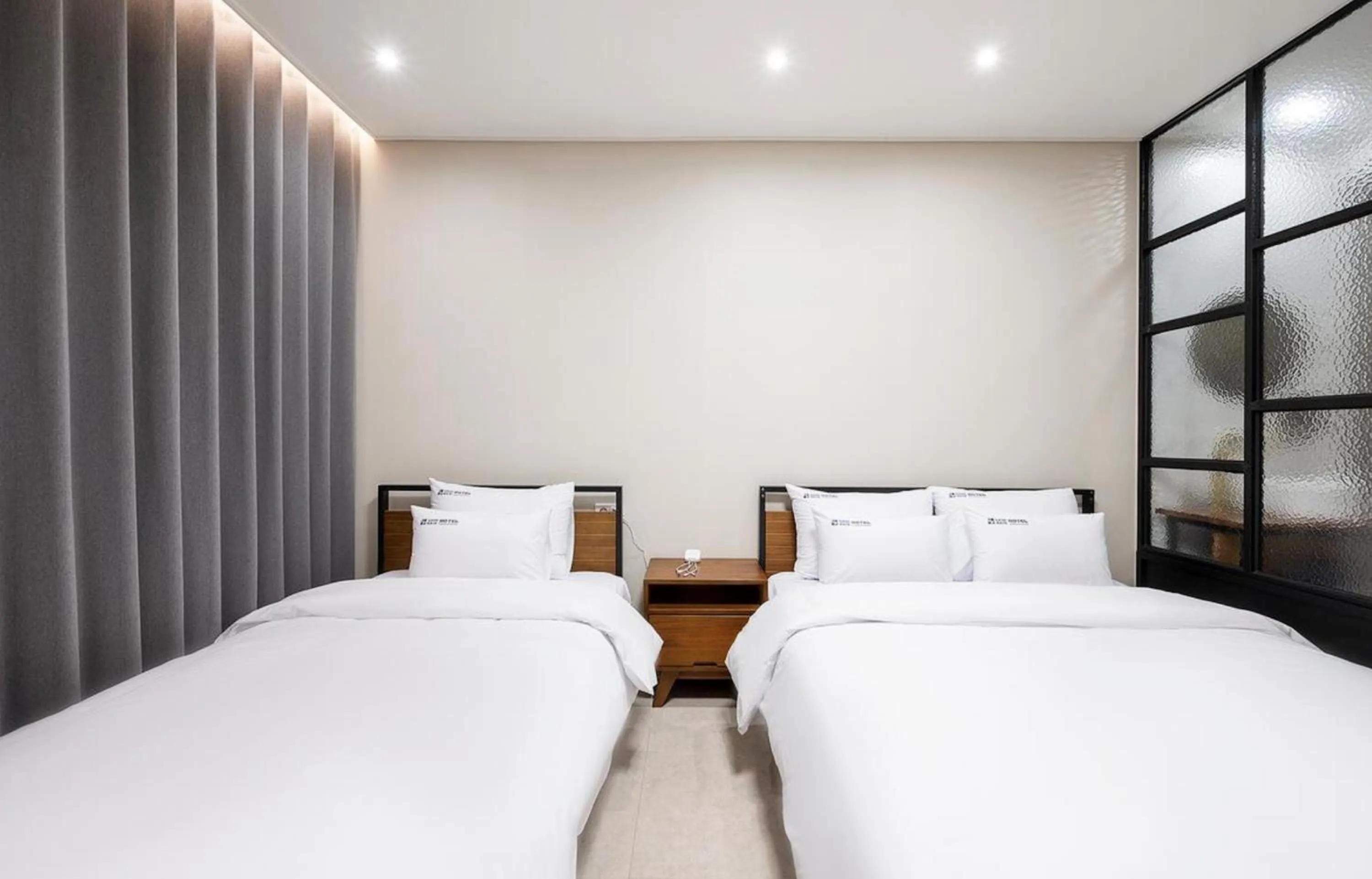 Bed in Gunsan LAONHAJE