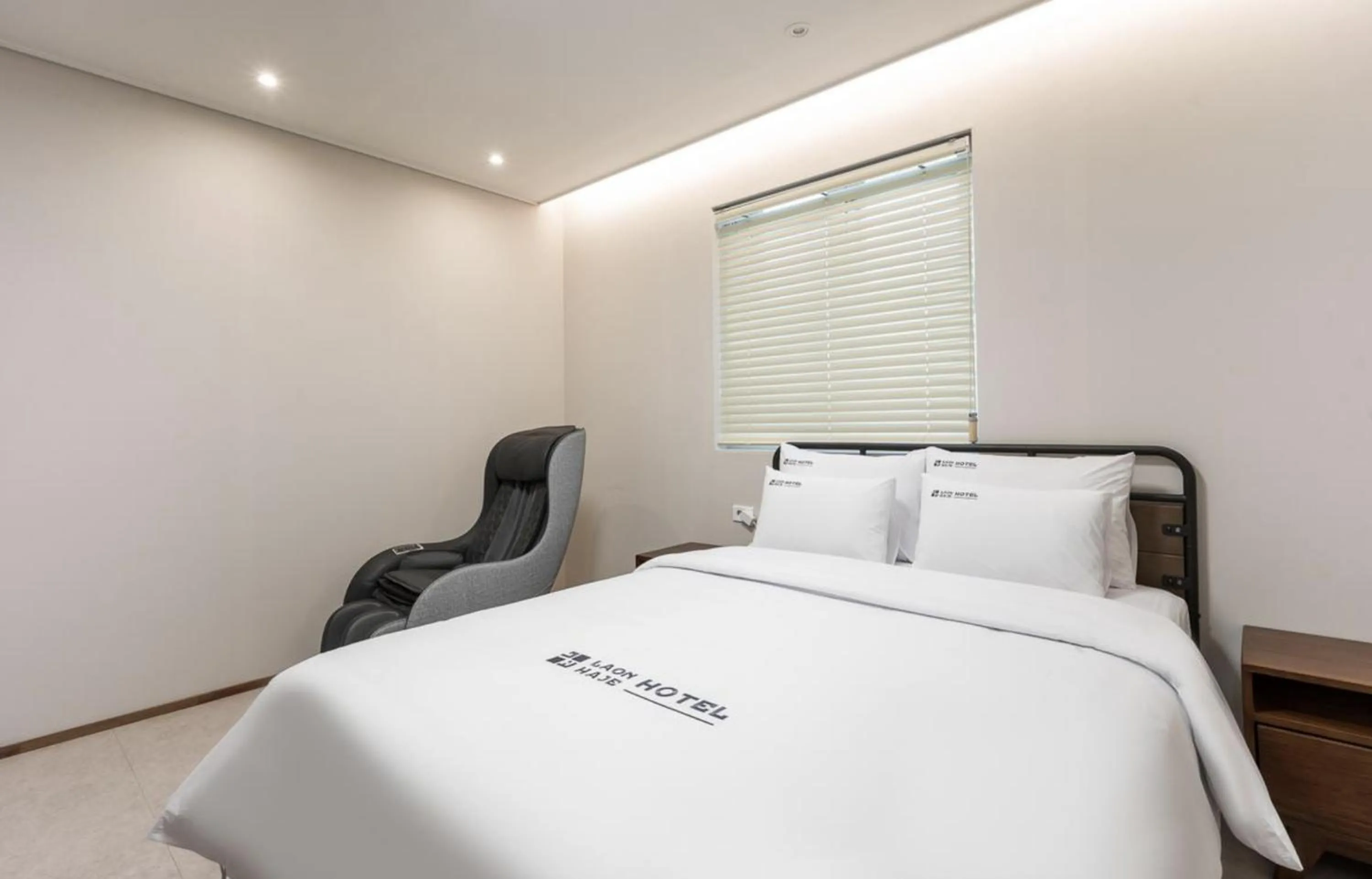 Bed in Gunsan LAONHAJE