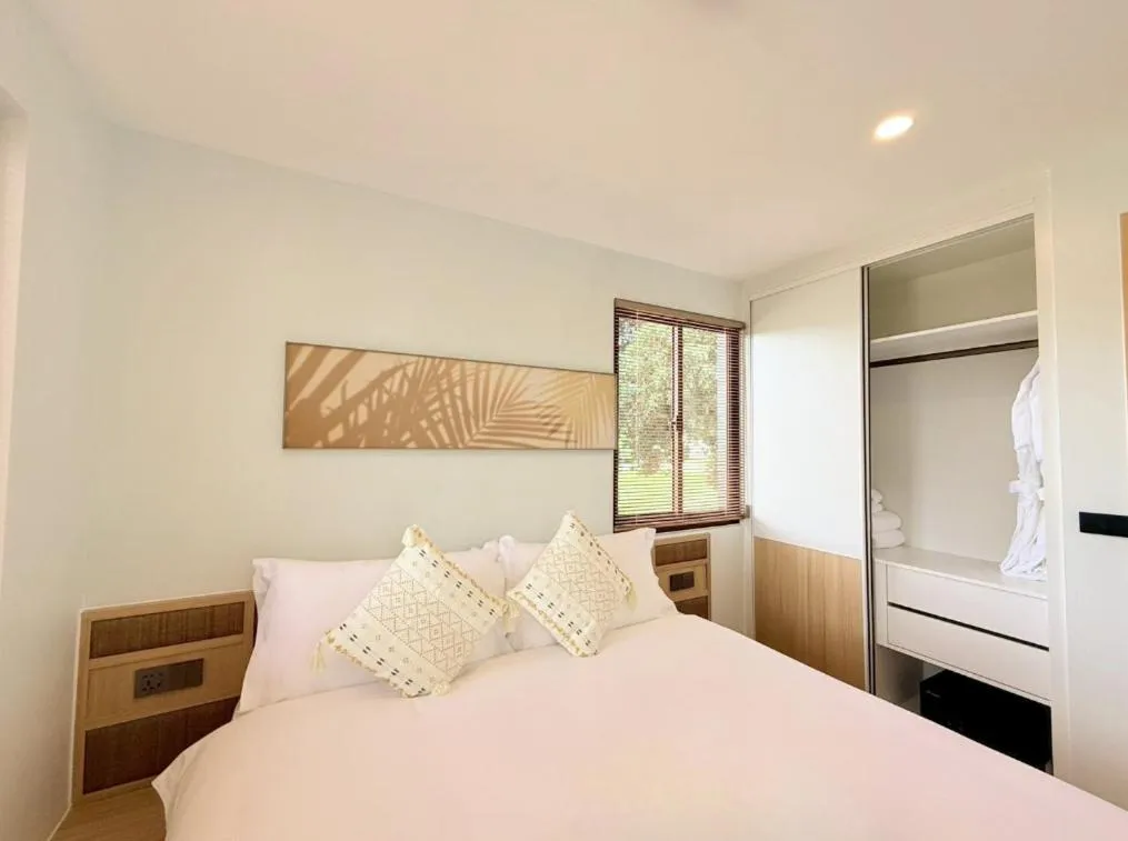 Bedroom, Bed in Wyndham Garden Samui Wing