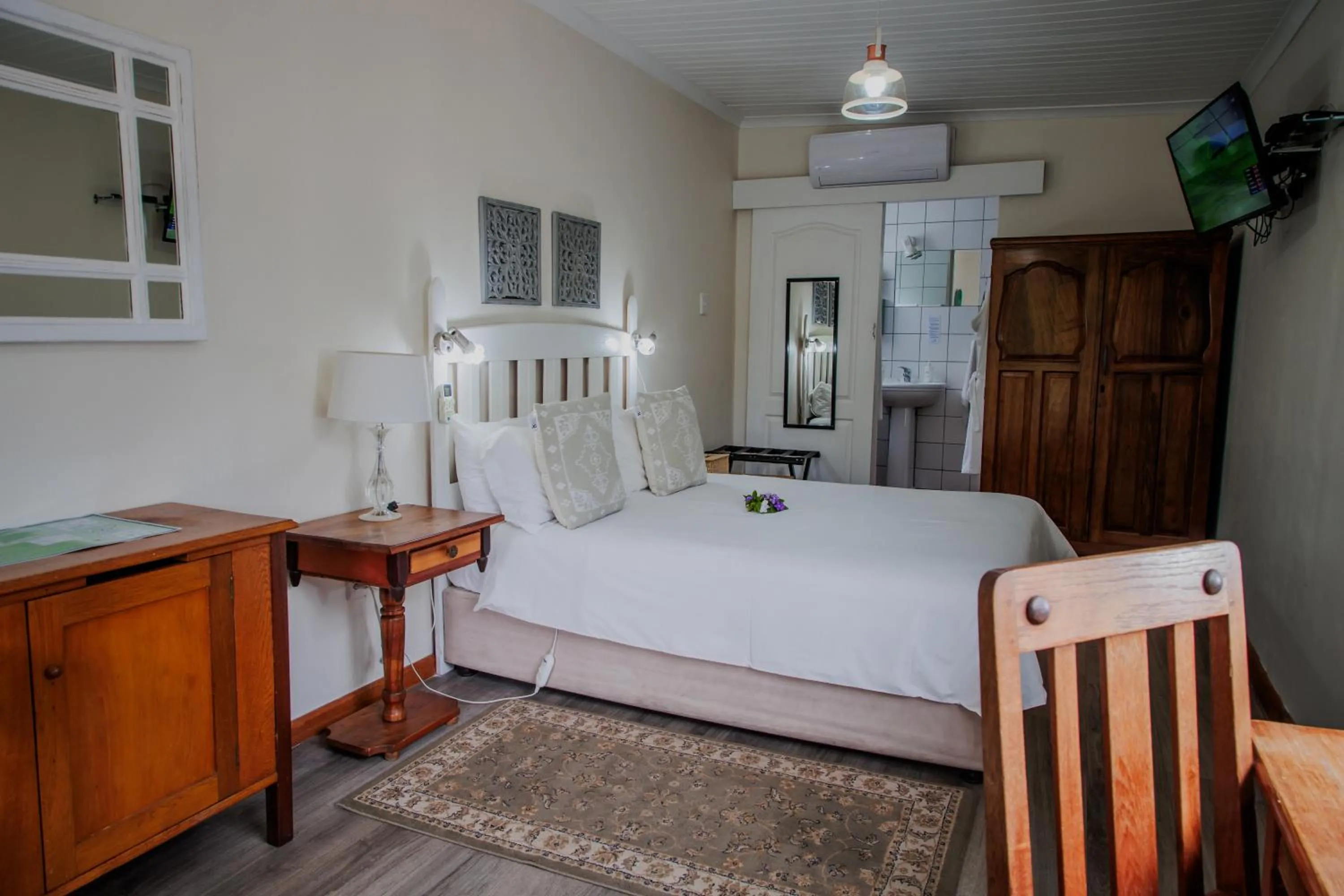 Bed in Aan de Oever Guesthouse