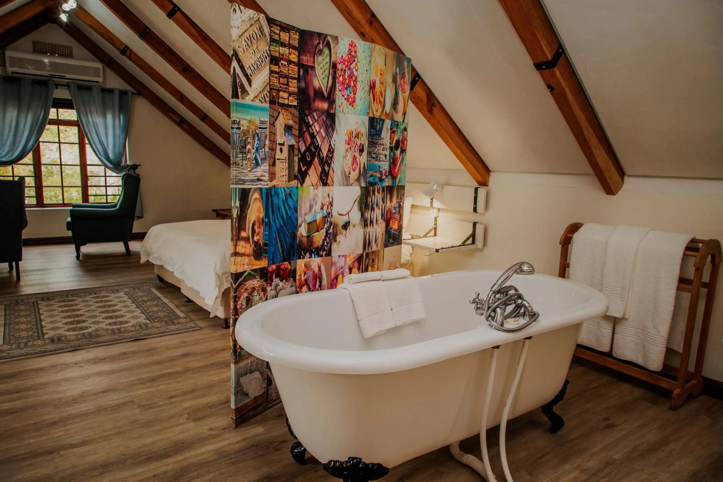 Bed in Aan de Oever Guesthouse