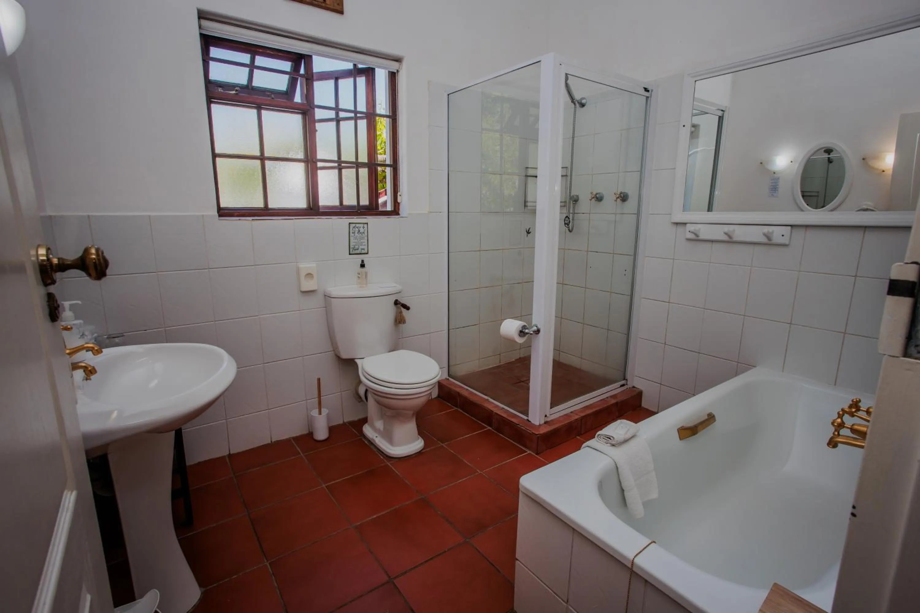 Shower in Aan de Oever Guesthouse