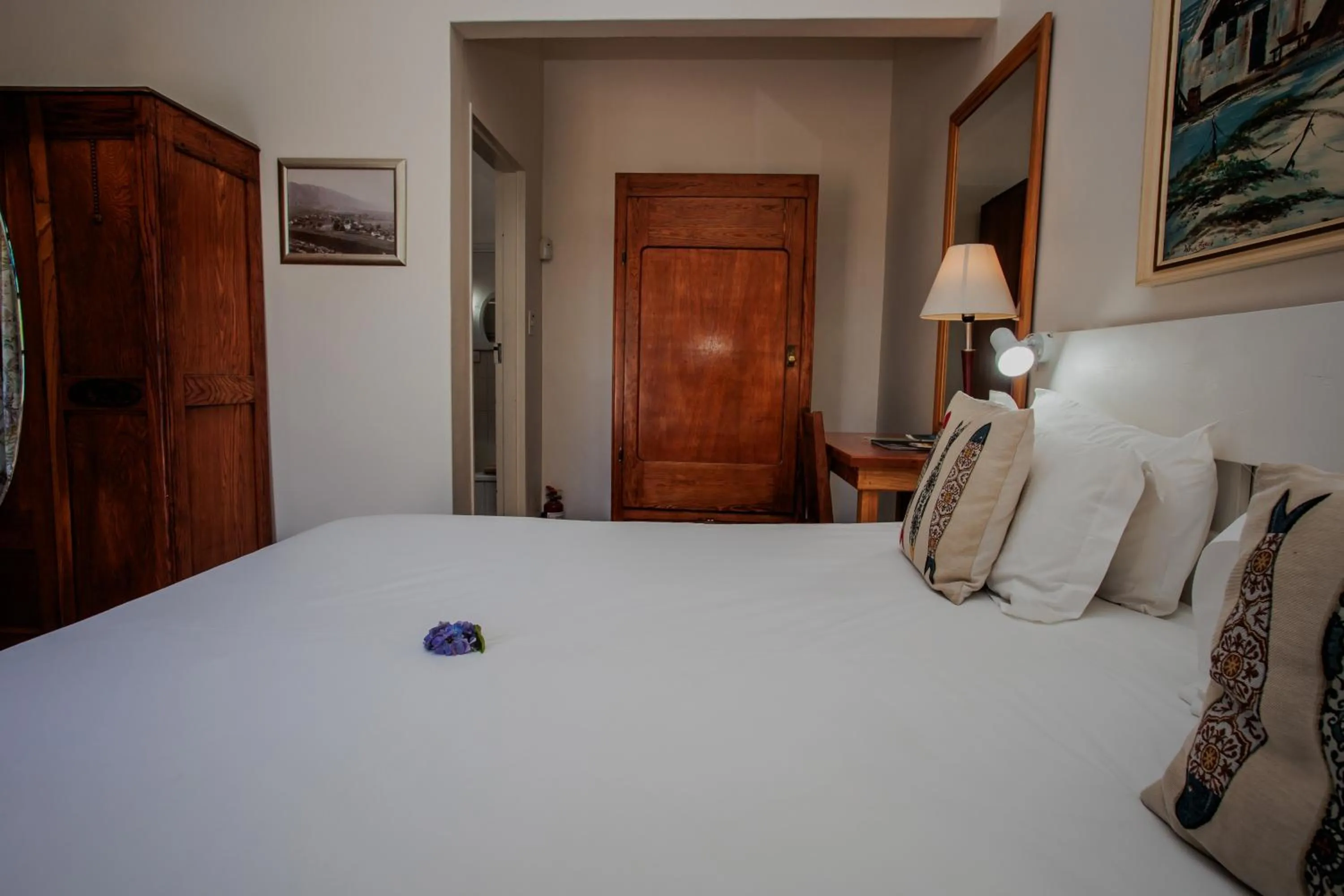 Bed in Aan de Oever Guesthouse