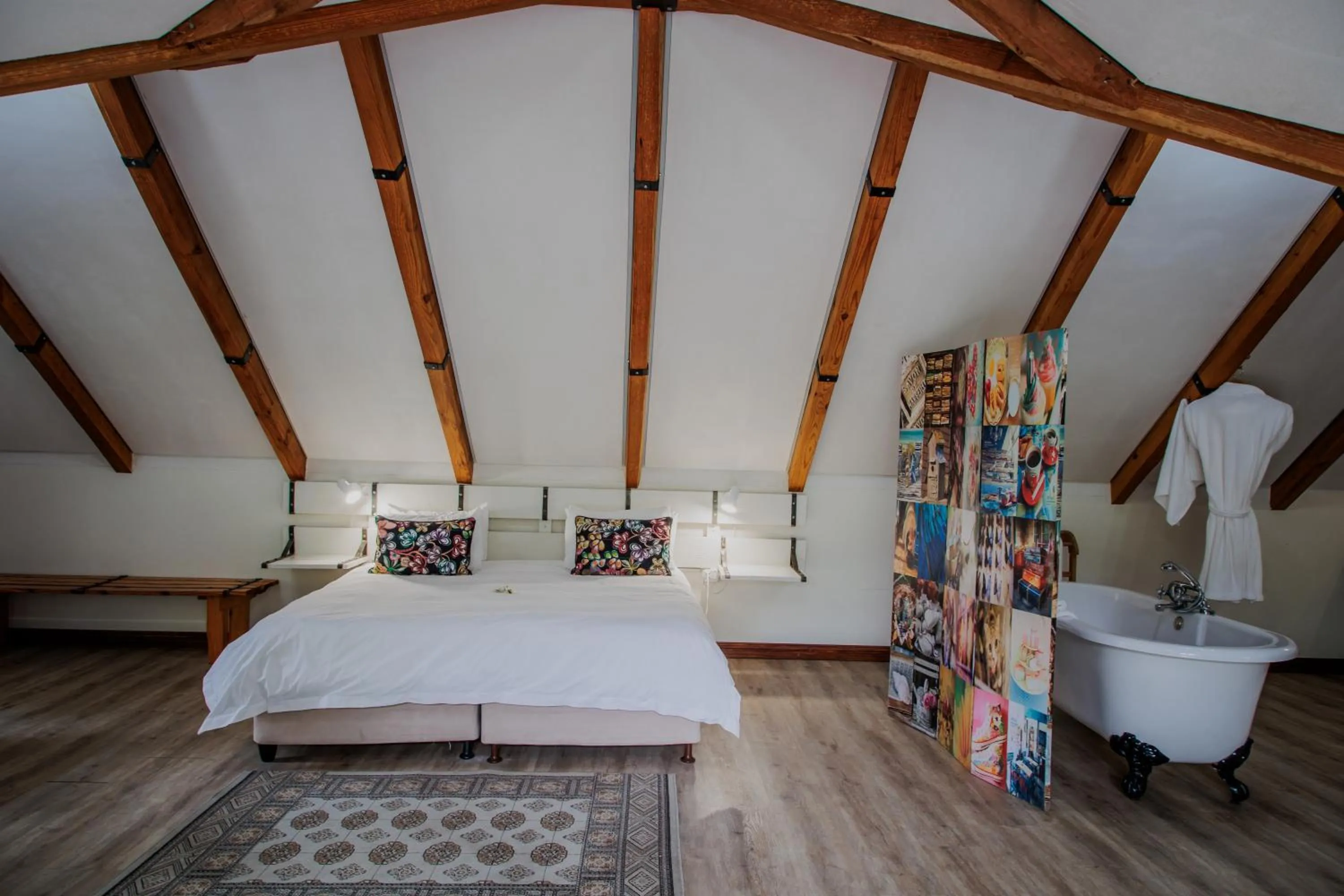 Bed in Aan de Oever Guesthouse