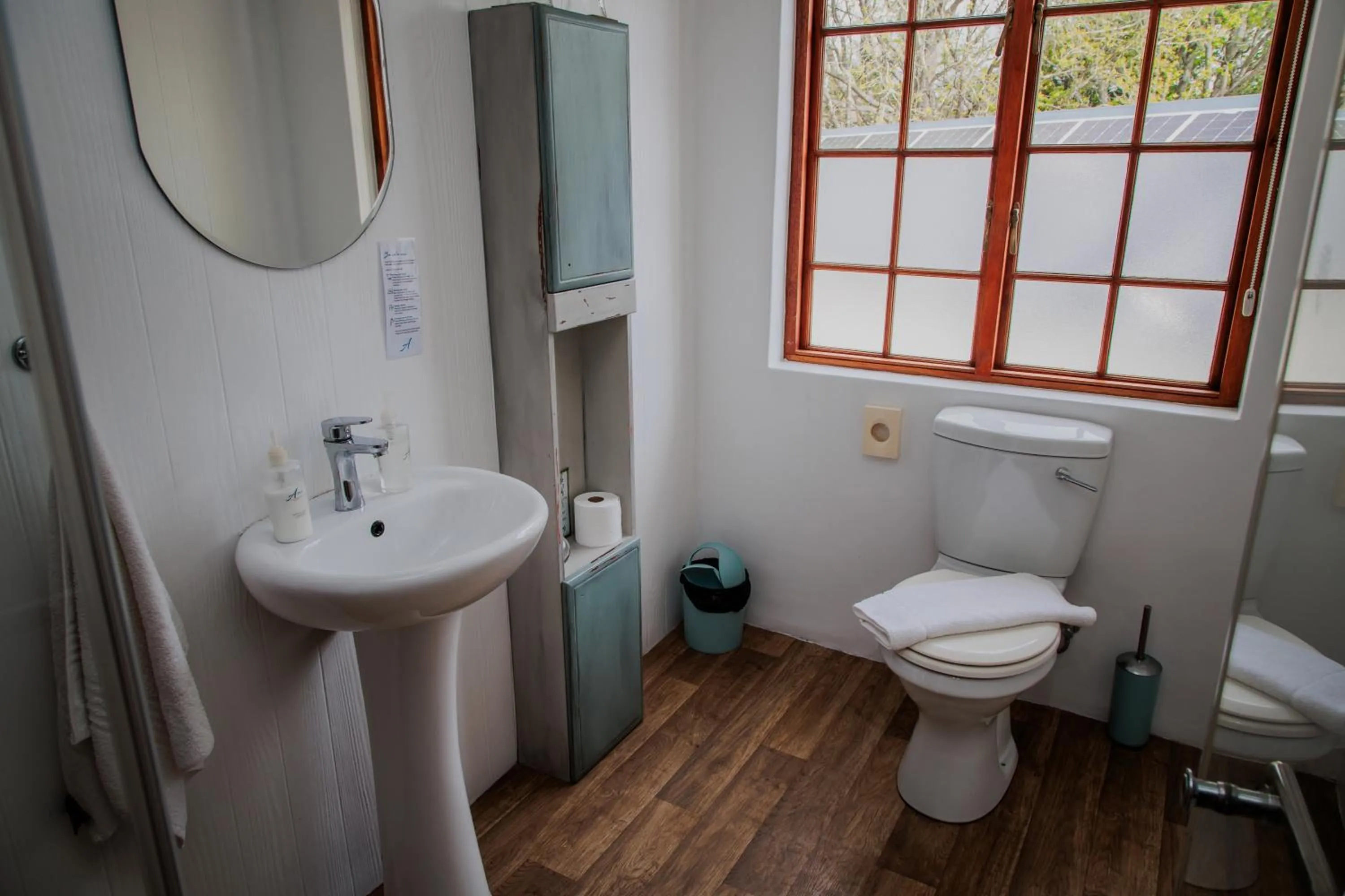 Toilet in Aan de Oever Guesthouse