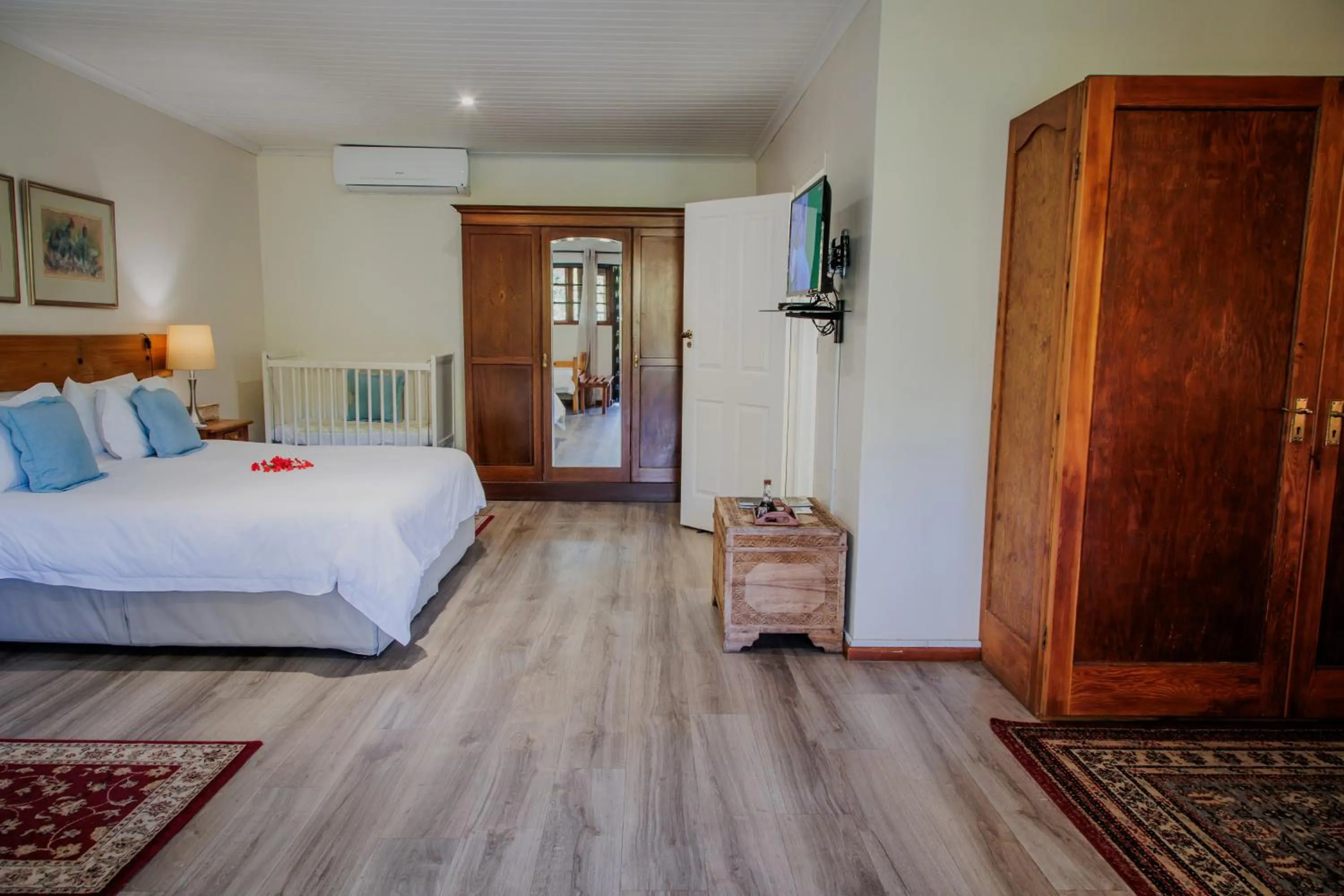 Bed in Aan de Oever Guesthouse