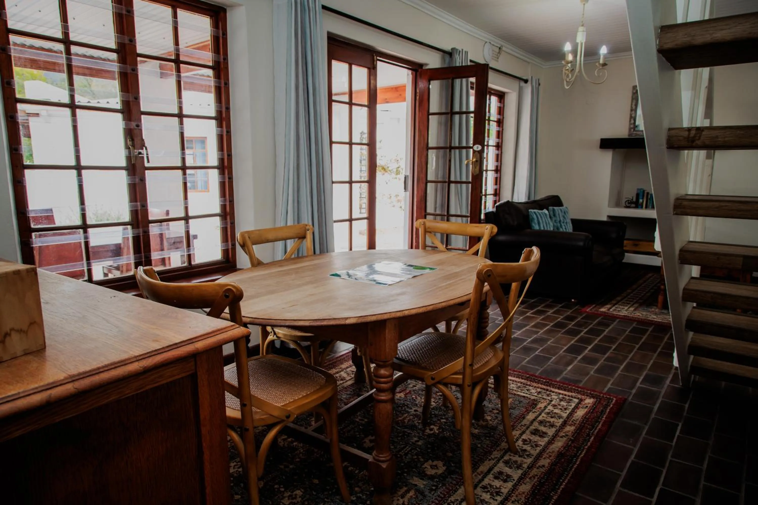 Dining area in Aan de Oever Guesthouse