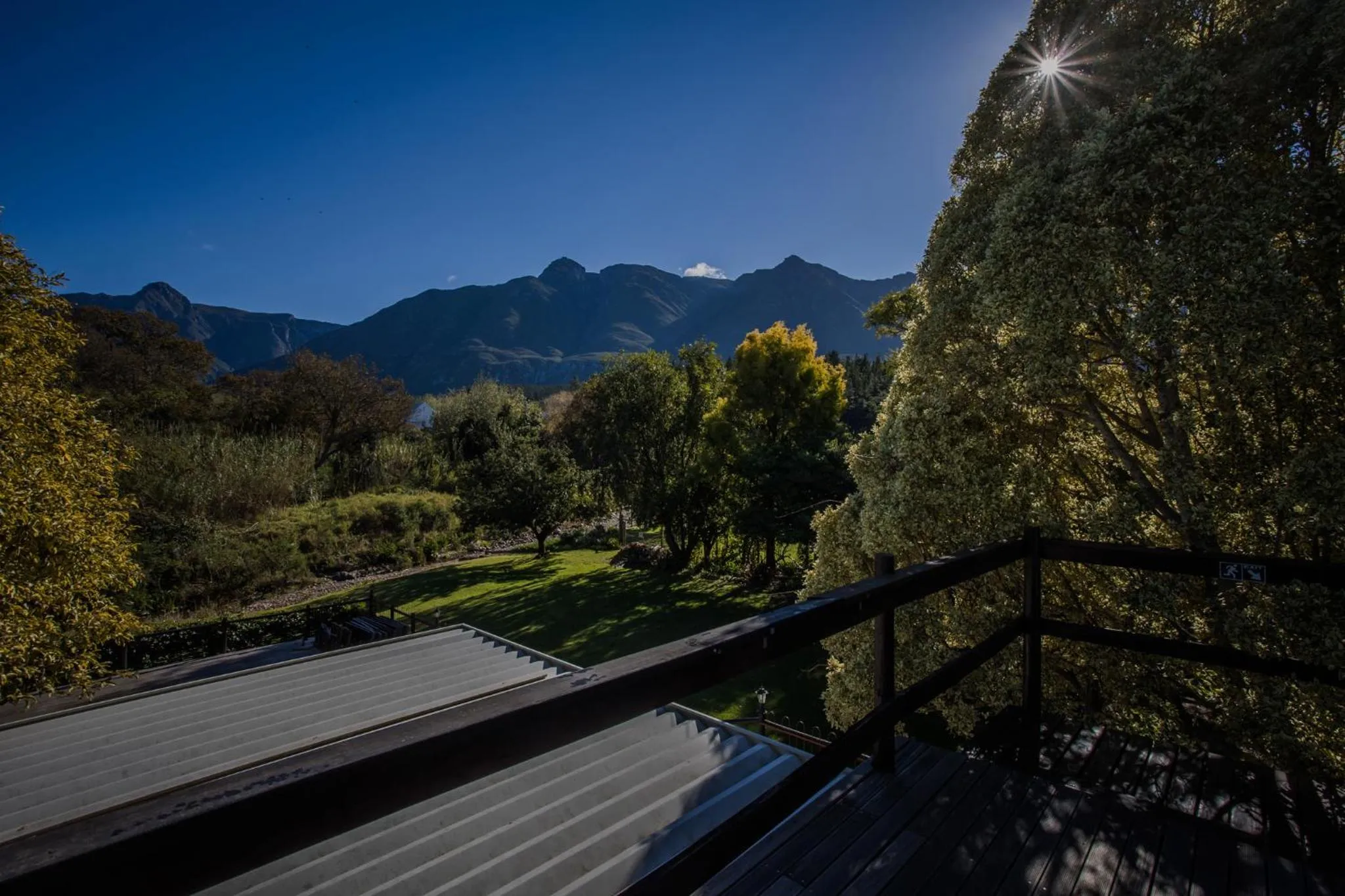 Mountain view in Aan de Oever Guesthouse